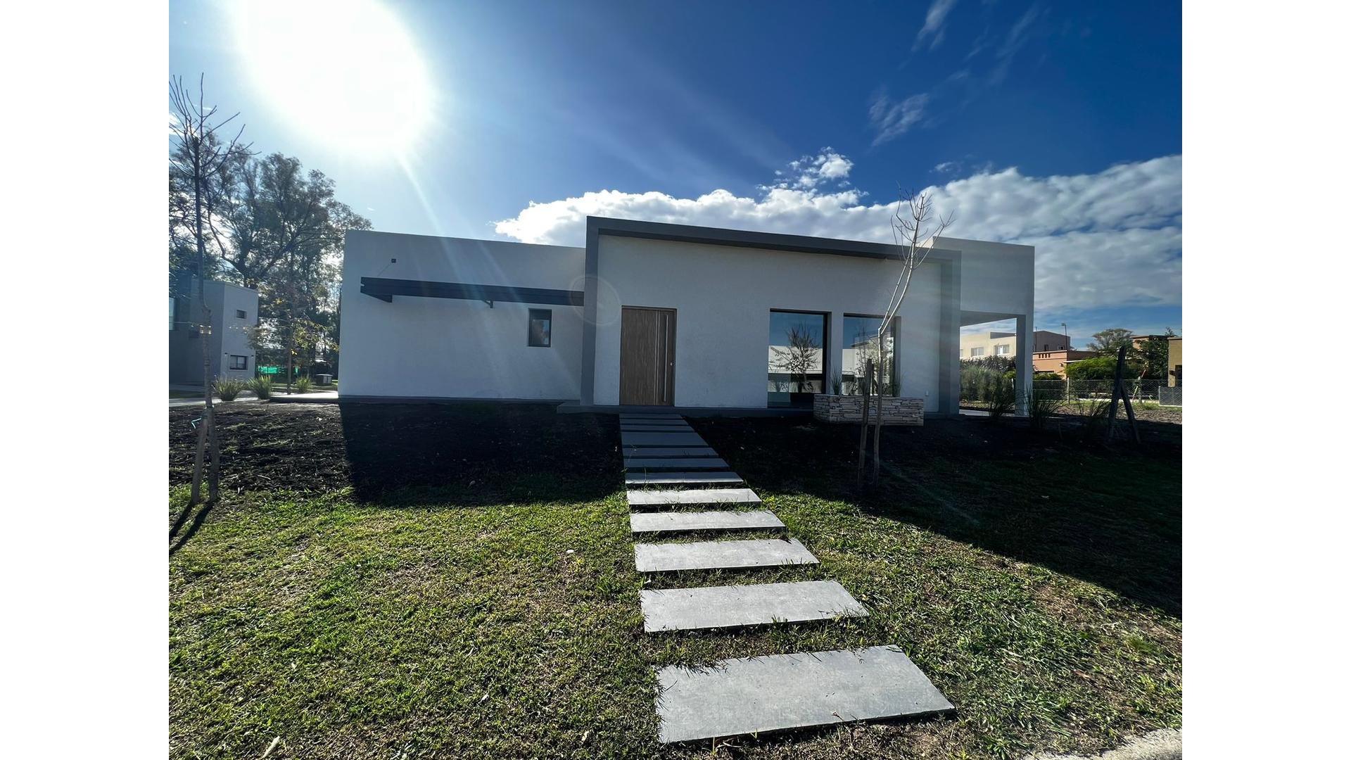 #5113592 | Sale | House | Pilar (Raquel Moreno Propiedades)