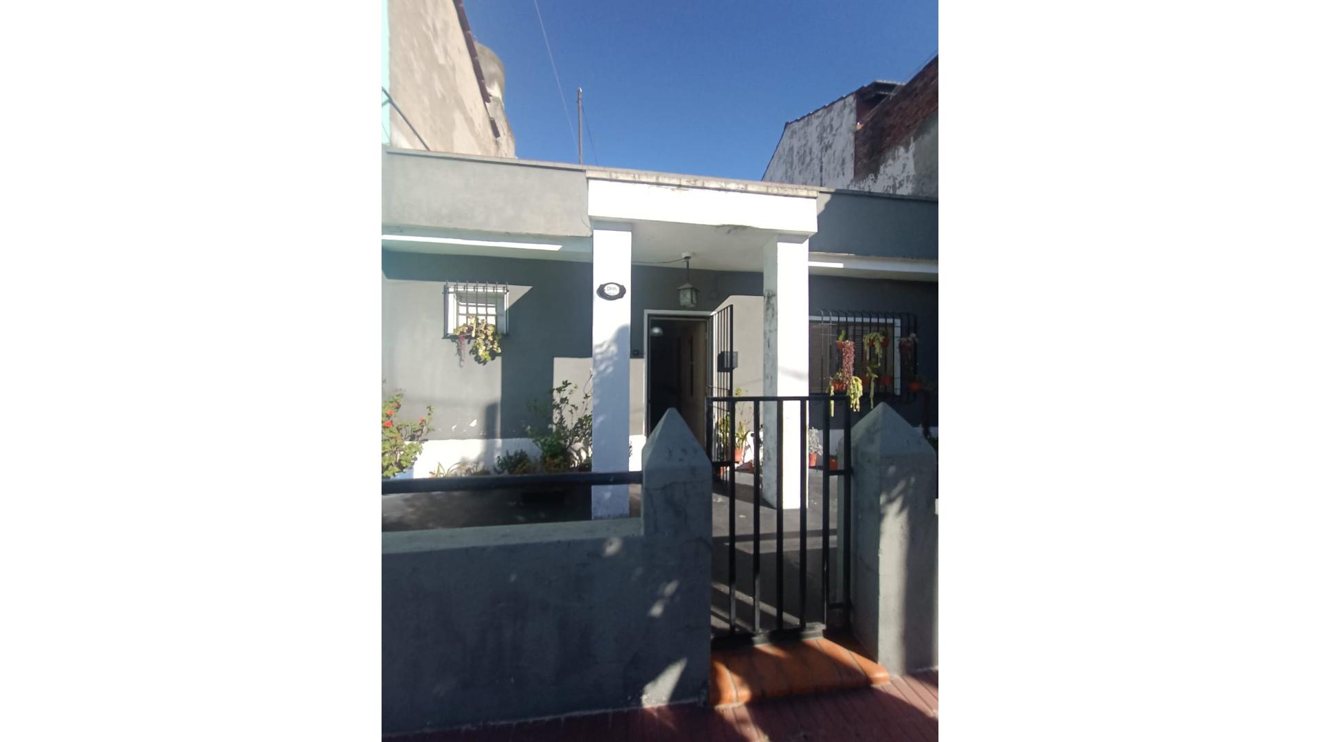 #5125480 | Venta | Casa | Lomas De Zamora (Picco Propiedades)