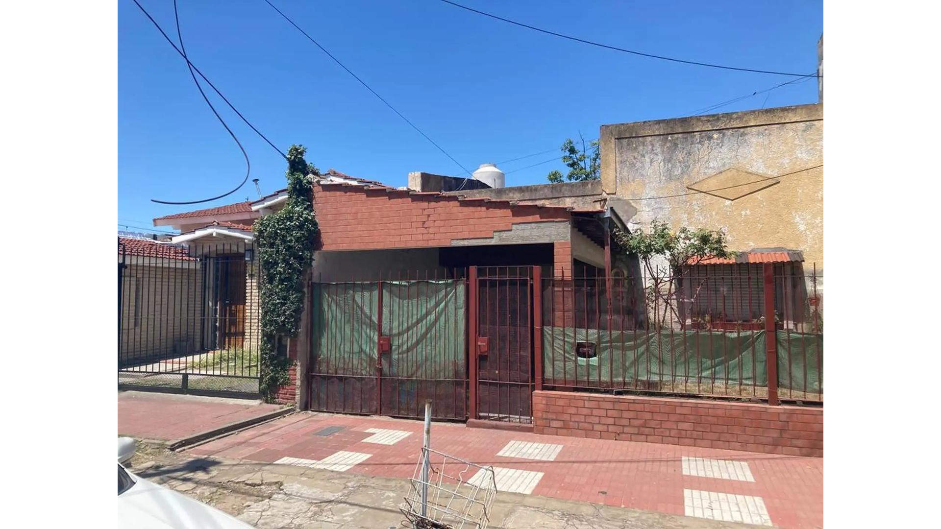 #5147199 | Sale | House | Lomas De Zamora (Walter Pereyra propiedades)