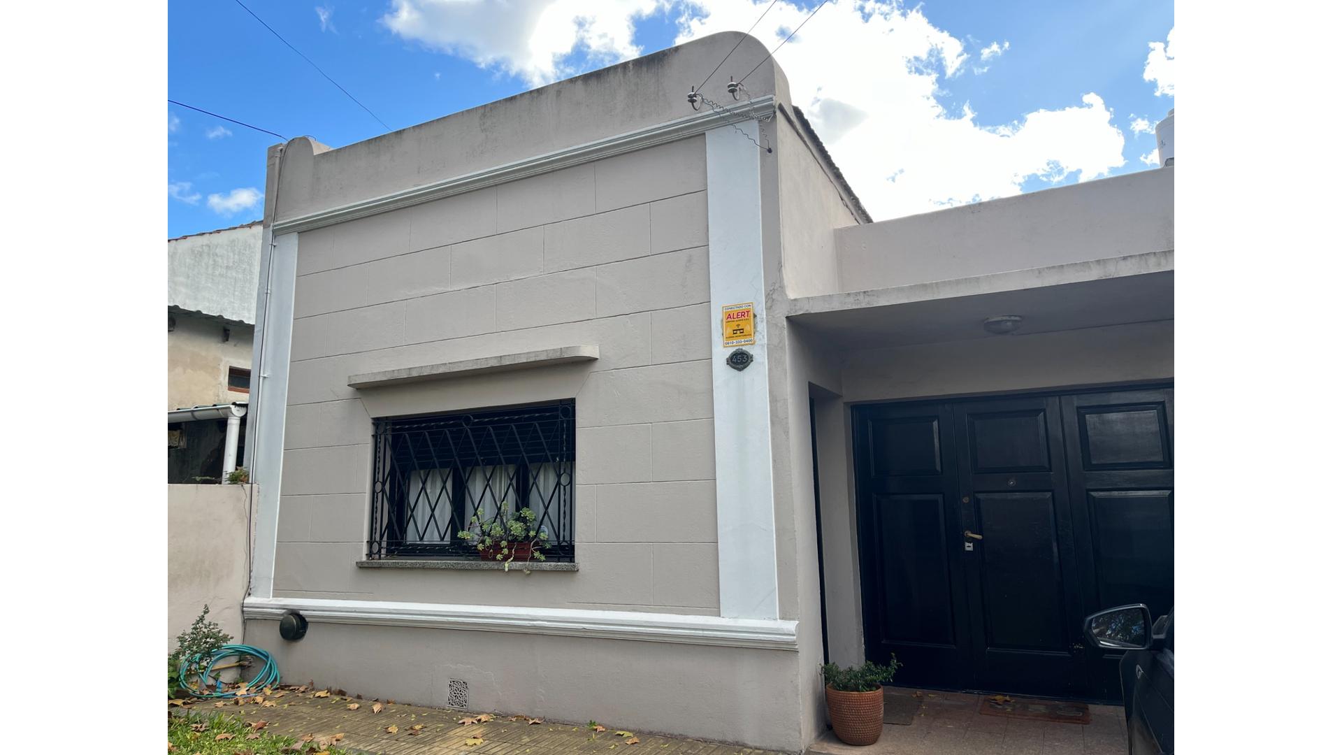 #5131967 | Venta | Casa | Almirante Brown (Marcelo Blanco Inmobiliaria)