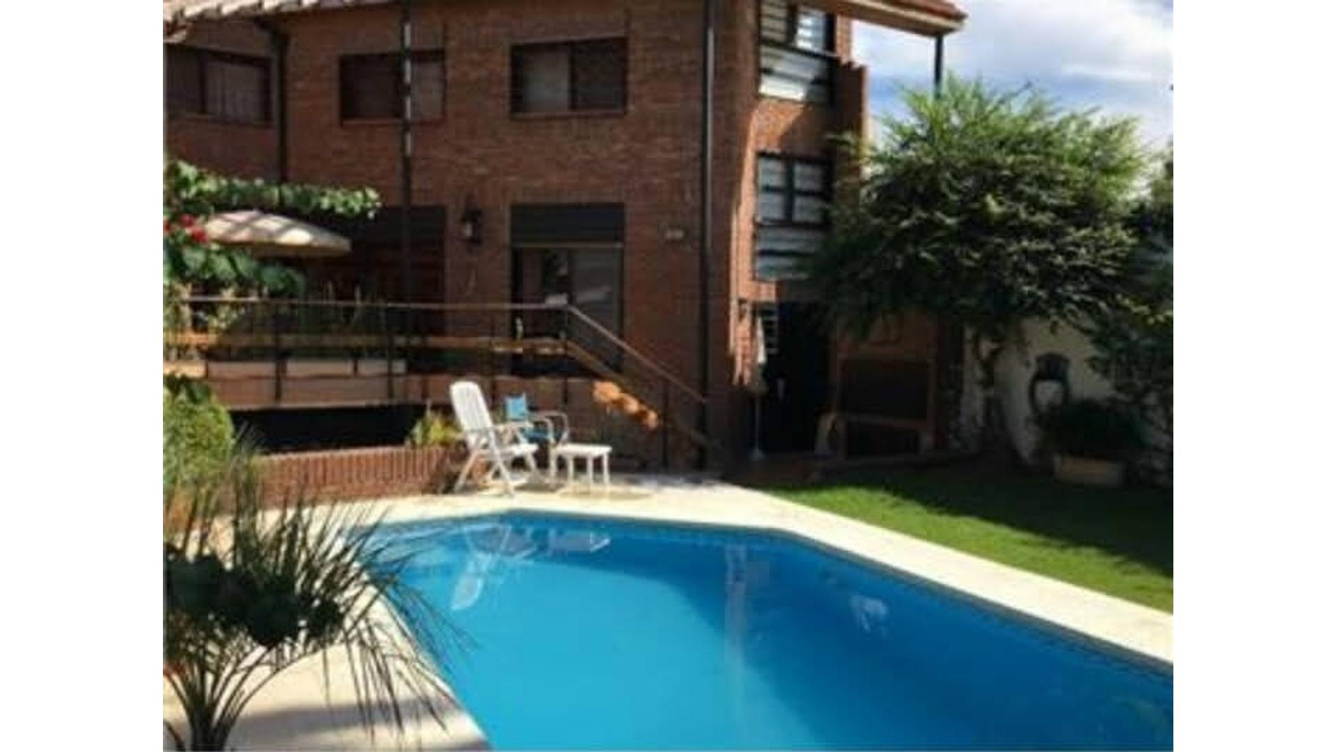 #5161400 | Venta | Casa | Vicente Lopez (Godoy Asesores Inmobiliarios)