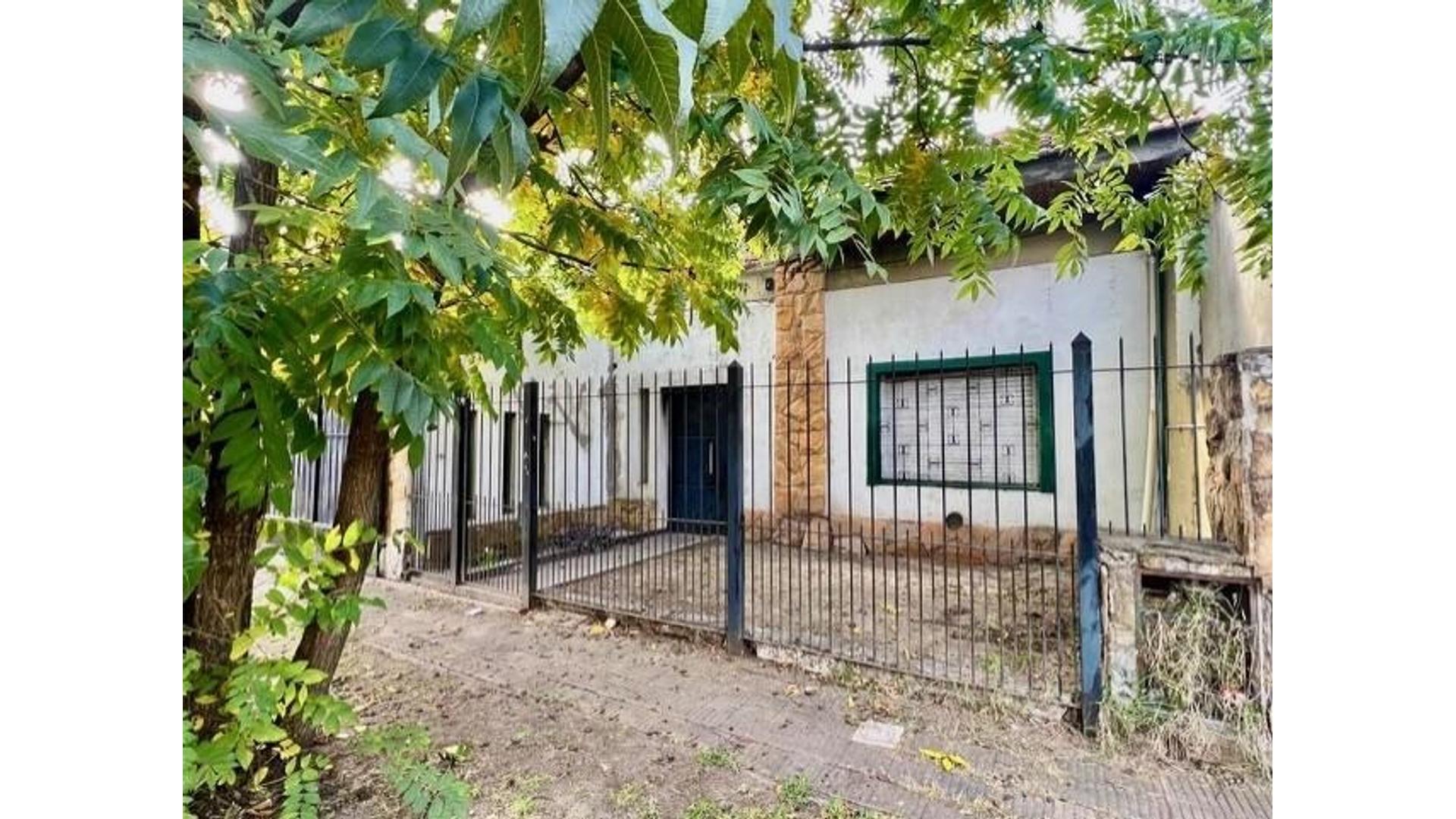 #5176380 | Venta | Casa | Moron (Perez Molina Negocios Inmobiliarios)