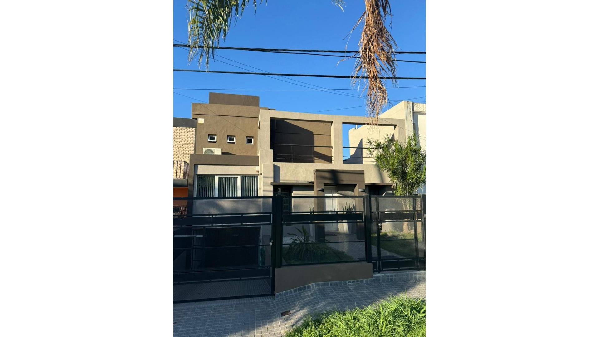 #5185738 | Venta | Casa | Parana (Ag Bienes Raices)