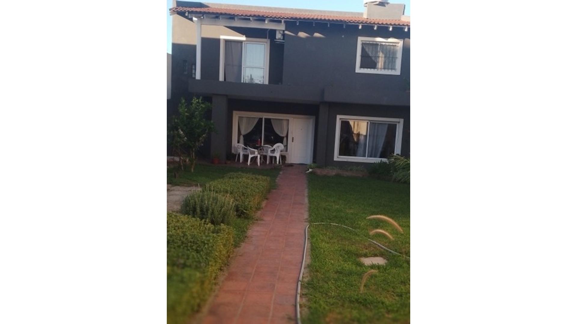 #5292559 | Venta | Casa | Moron (Asesorias Y Producciones Lm)