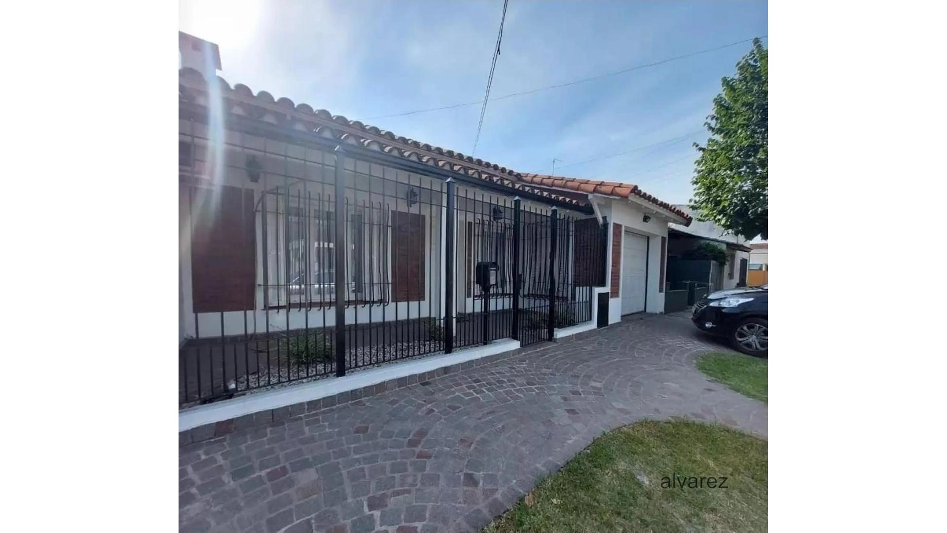 #5352318 | Venta | Casa | Moron (ALVAREZ PROPIEDADES (Sucursal))