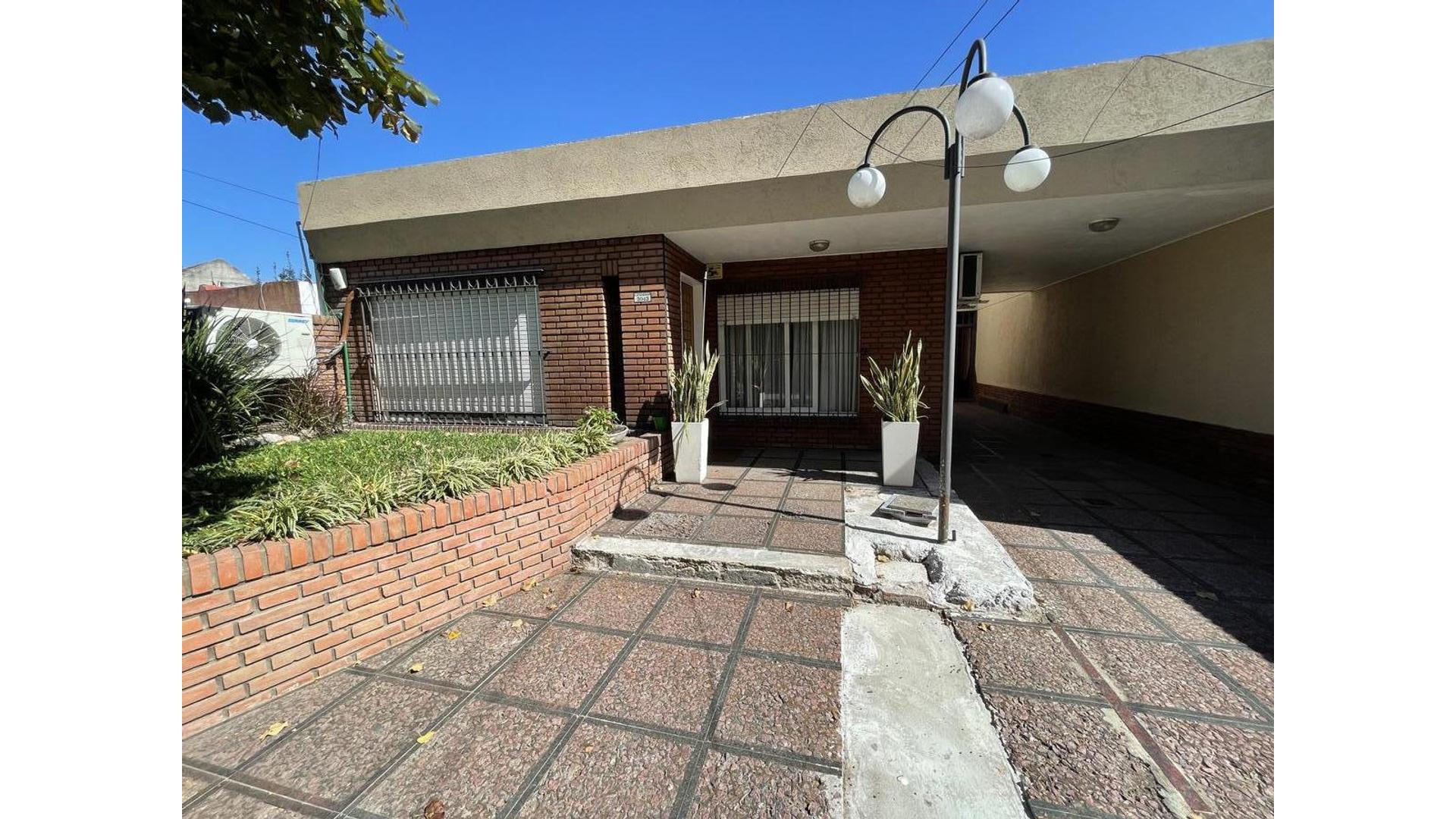 #5345870 | Sale | House | Moron (Garcia Propiedades)