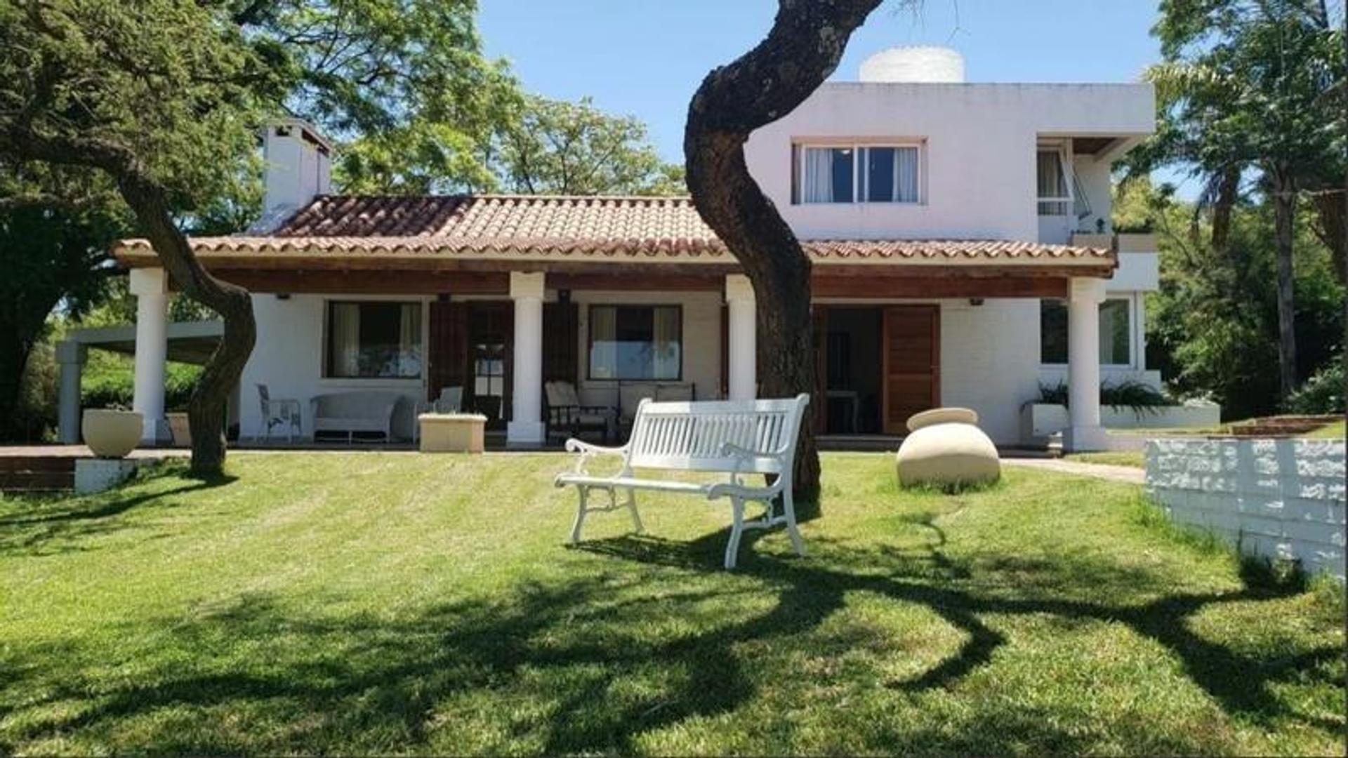 #5348095 | Venta | Casa | Villa Allende (Grupo Banker)