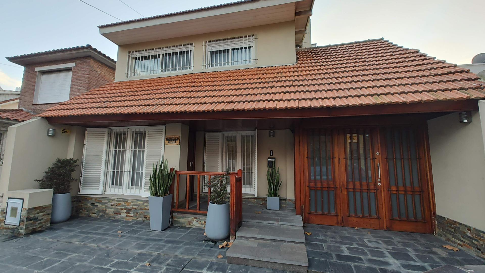 #5348080 | Venta | Casa | Lomas De Zamora (Estudio Inmobiliario Di Paola)