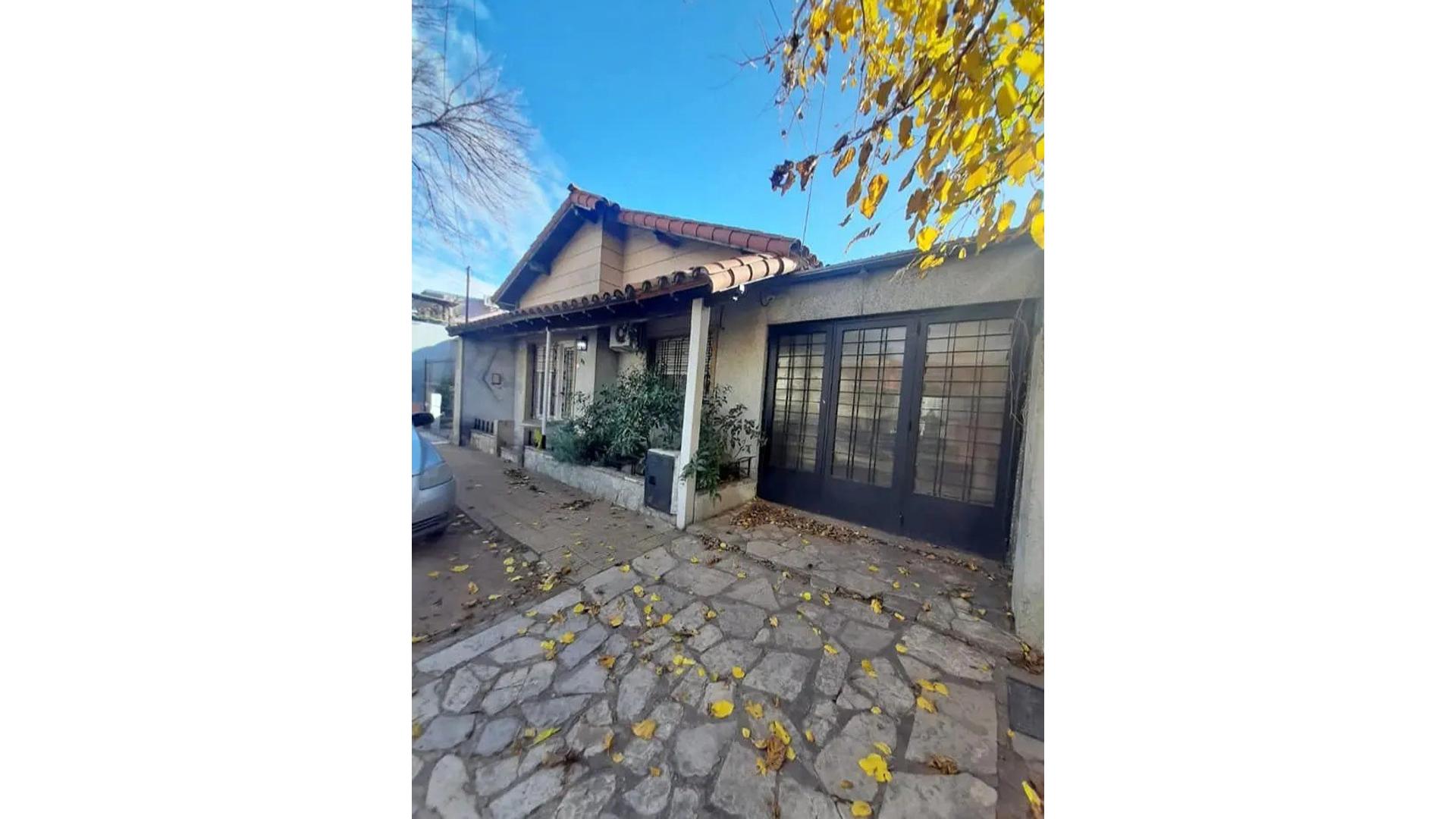 #5351134 | Venta | Casa | Vicente Lopez (Godoy Asesores Inmobiliarios)