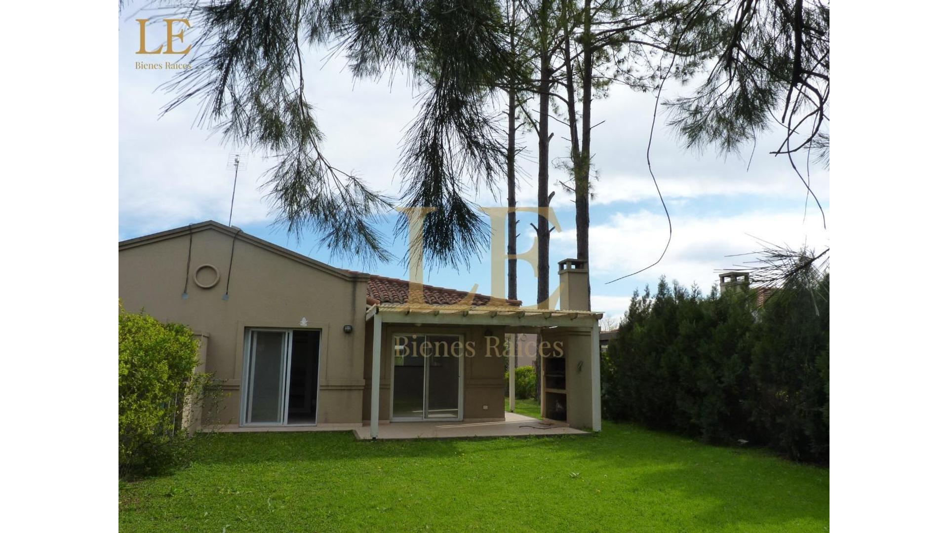 #5352111 | Venta | Casa | Pilar (LE Bienes Raices)