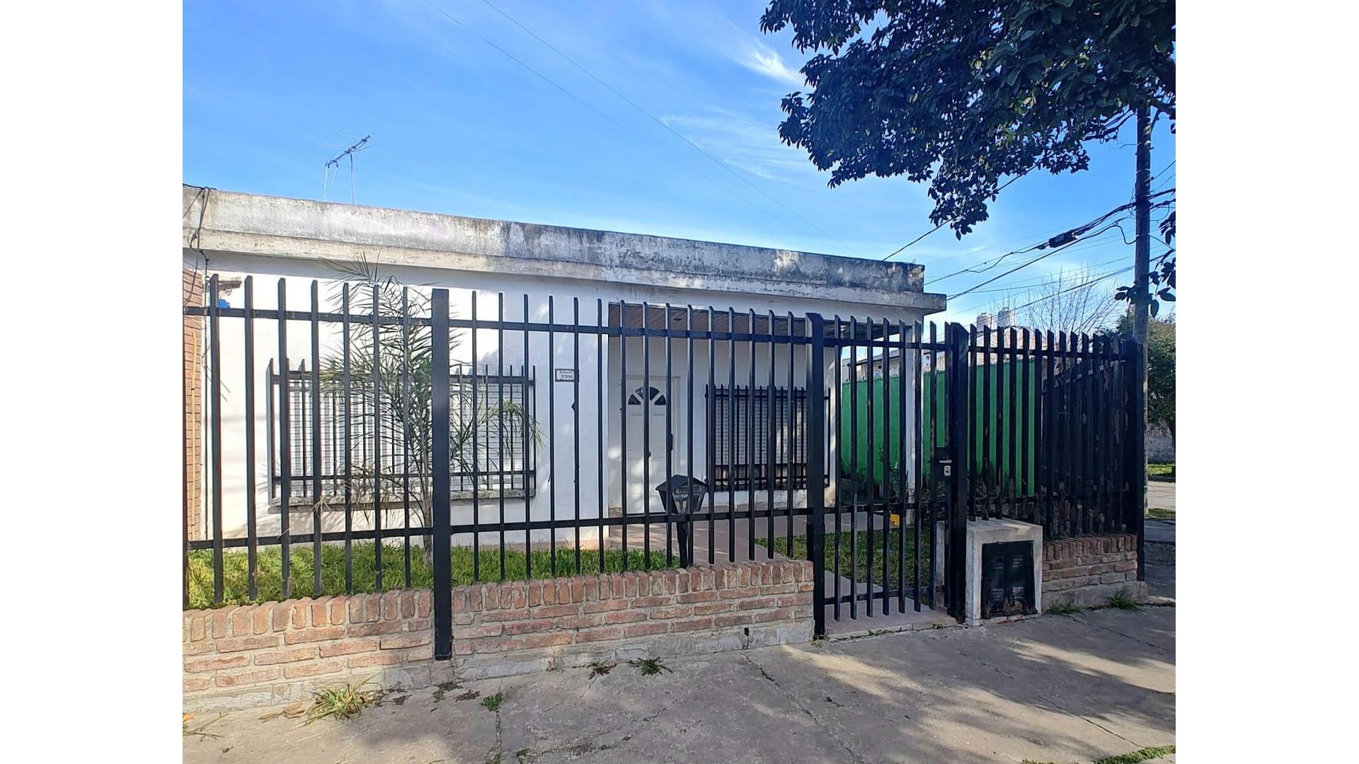 #5352504 | Venta | Casa | Moron (Marisol Espinosa Propiedades)