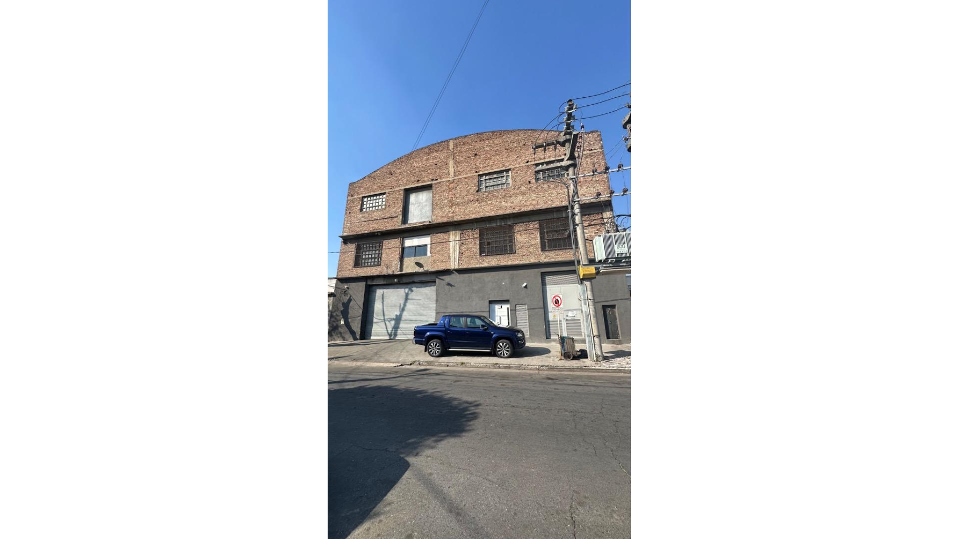 #5352112 | Sale | Warehouse | Avellaneda (CLAUDIA CLAUSI BIENES RAICES)