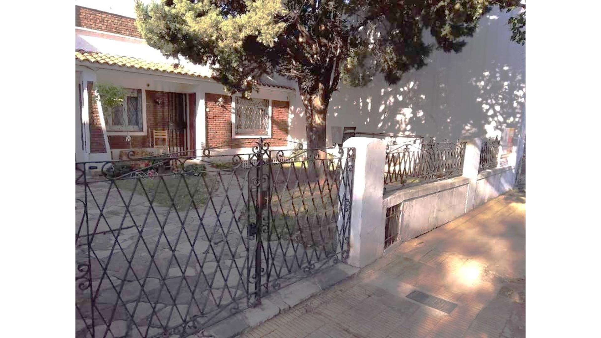 #5352178 | Venta | Casa | La Matanza (MIRIAN SERVIDIO Estudio Inmobiliario)