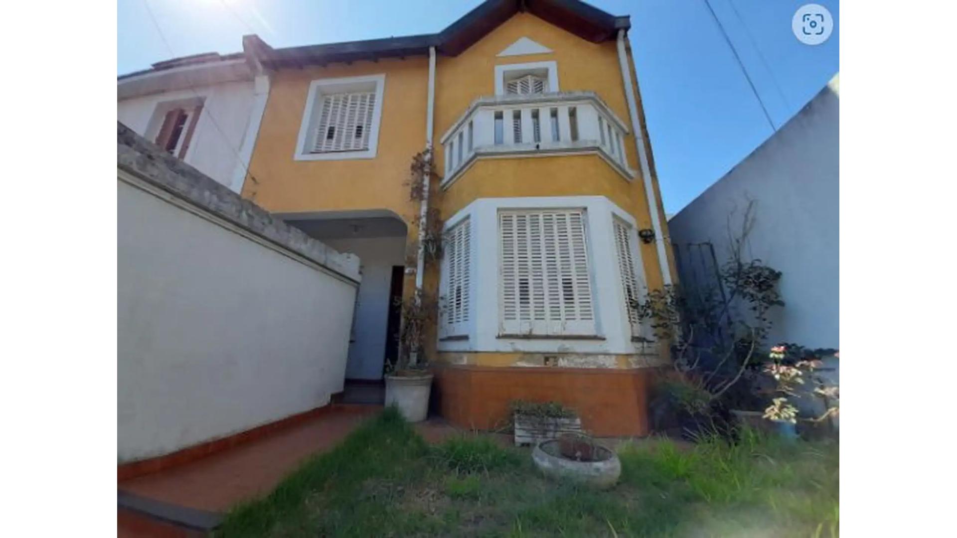 #5354058 | Venta | Casa | Moron (ALVAREZ PROPIEDADES (Sucursal))