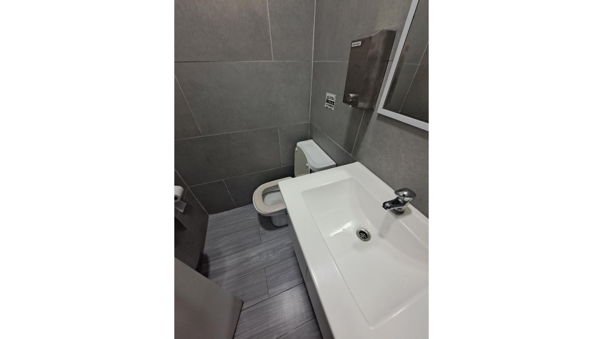 #5355461 | Venta | Local | Quilmes (Adrián Gorosito Desarrollos Inmobiliarios)