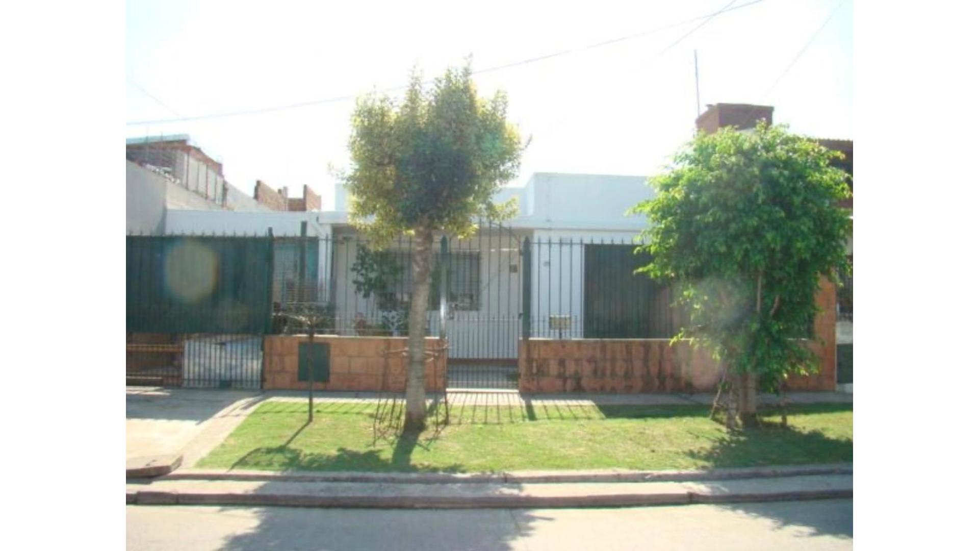 #5361333 | Venta | Casa | Almirante Brown (Claudio Terrasa Estudio Inmobiliario)