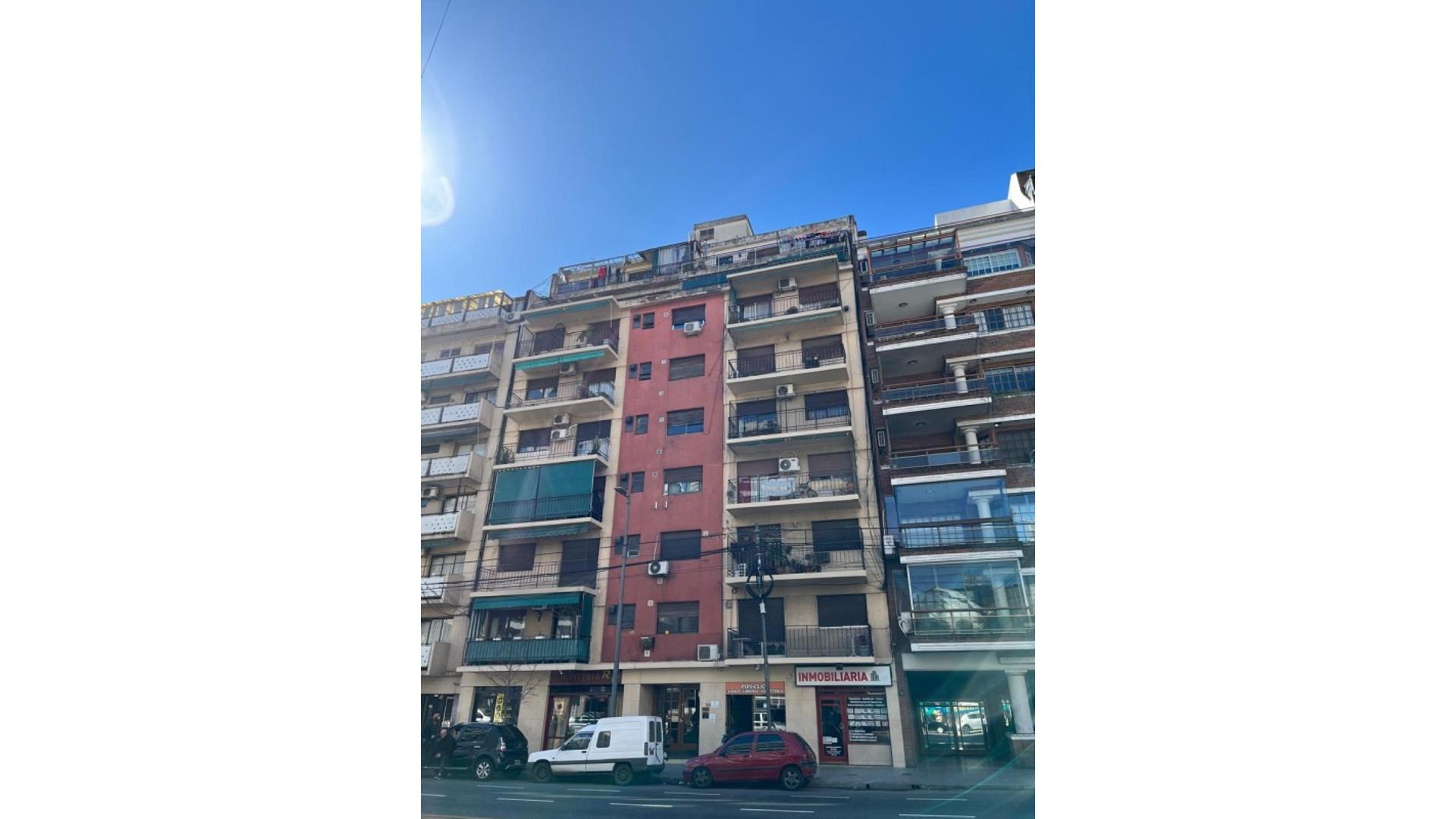 #381593 | Alquiler | Departamento | Villa del Parque (Pelaratti Propiedades)