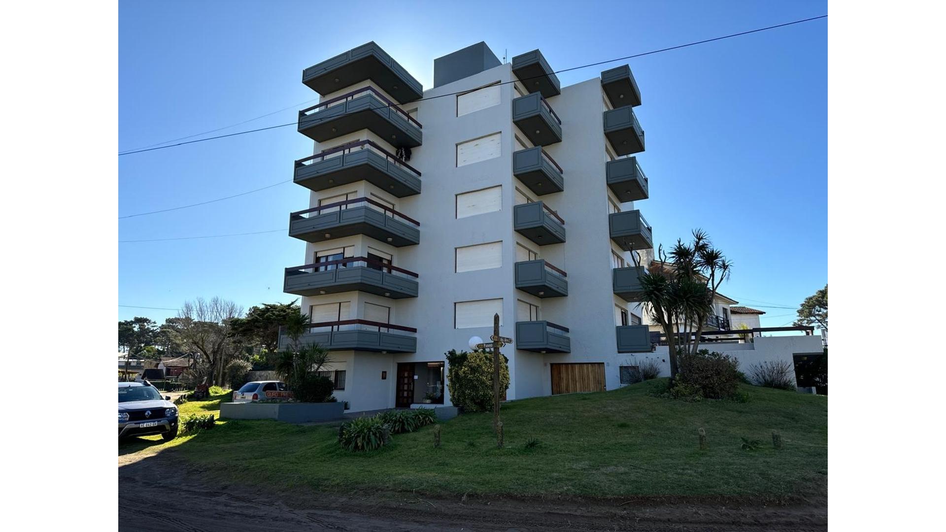 #5361594 | Venta | Departamento | Villa Gesell (Adami Propiedades)