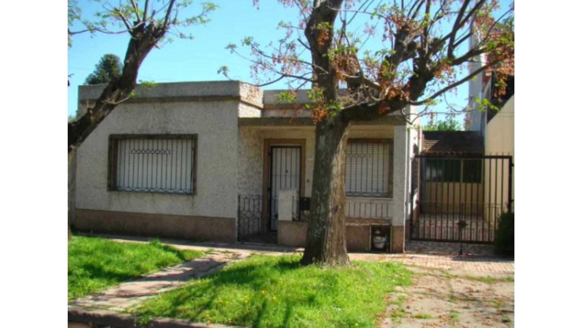 #5361802 | Venta | Casa | Almirante Brown (Claudio Terrasa Estudio Inmobiliario)