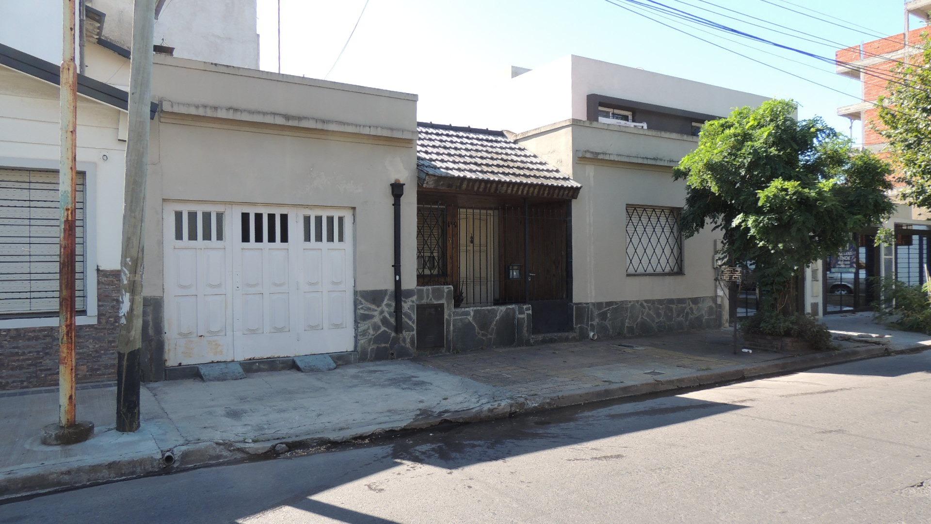 #5364231 | Venta | Casa | Moron (SERGIO MONDELLA PROPIEDADES)