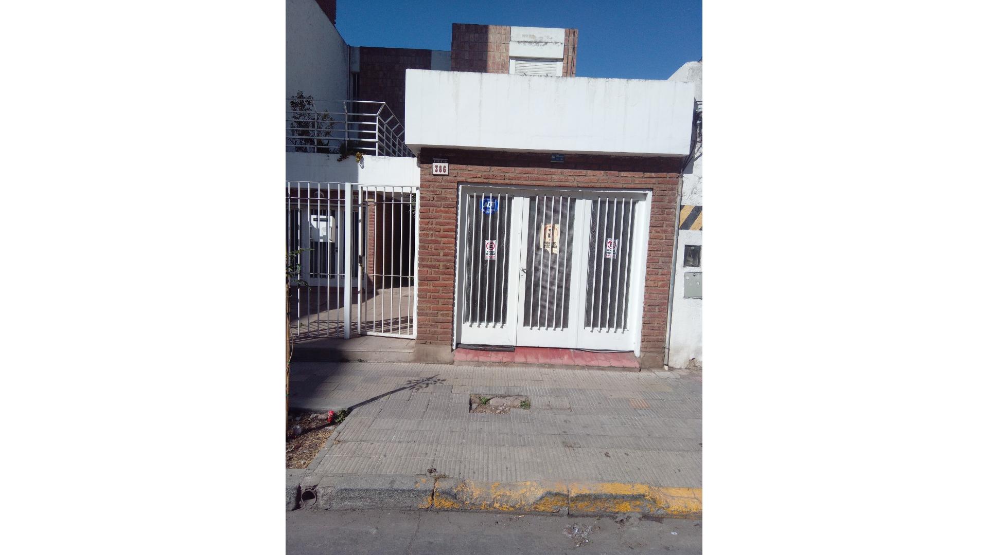 #5366108 | Alquiler | Casa | Cordoba (Grupo Banker)