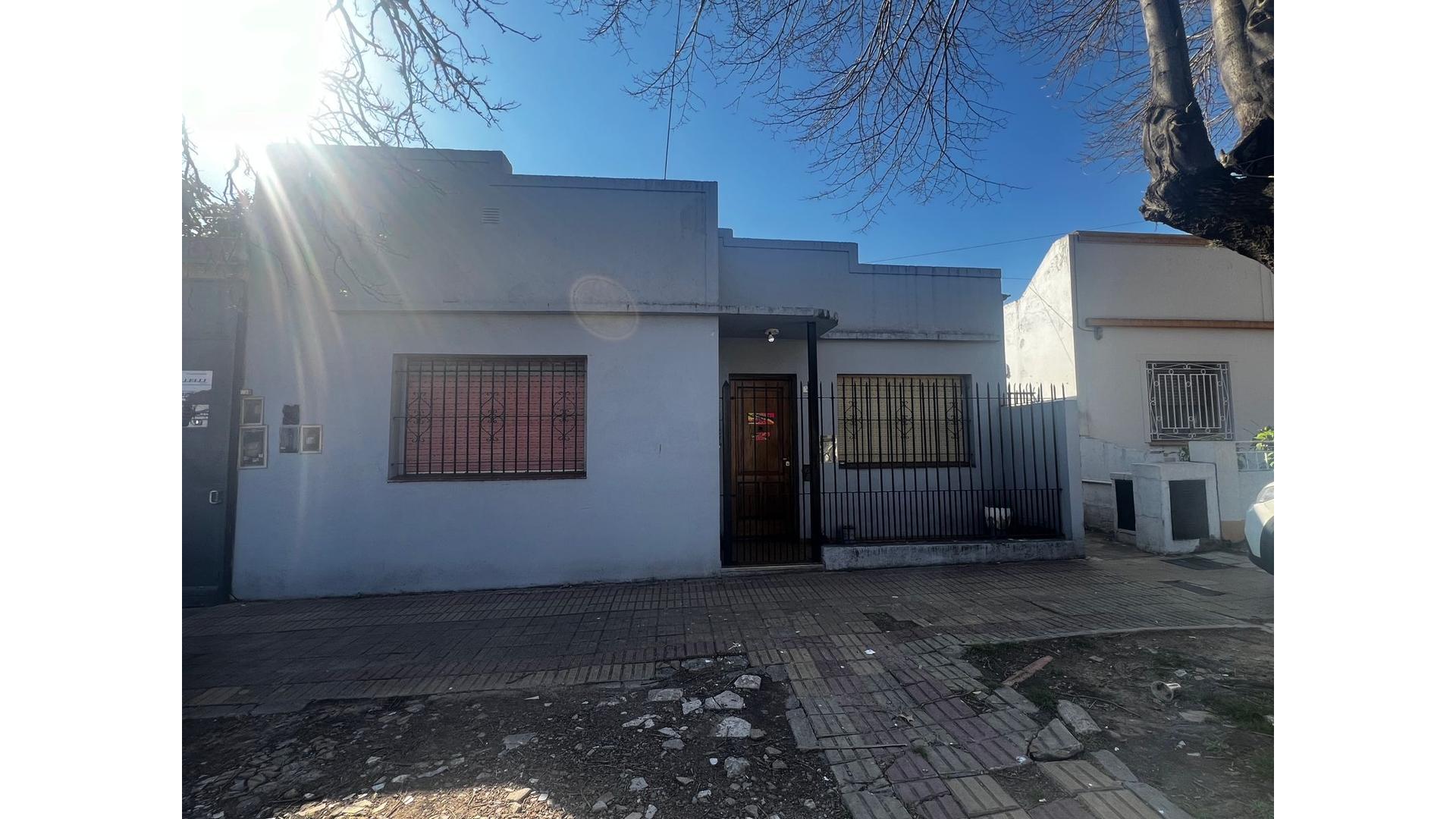 #5366815 | Venta | Casa | Lomas De Zamora (Hernández Negocios Inmobiliarios)