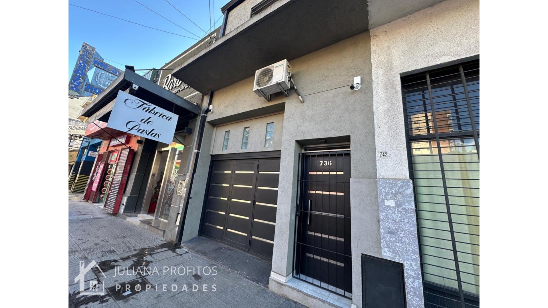 #5352508 | Venta | Casa | Quilmes (Juliana Profitos Propiedades)