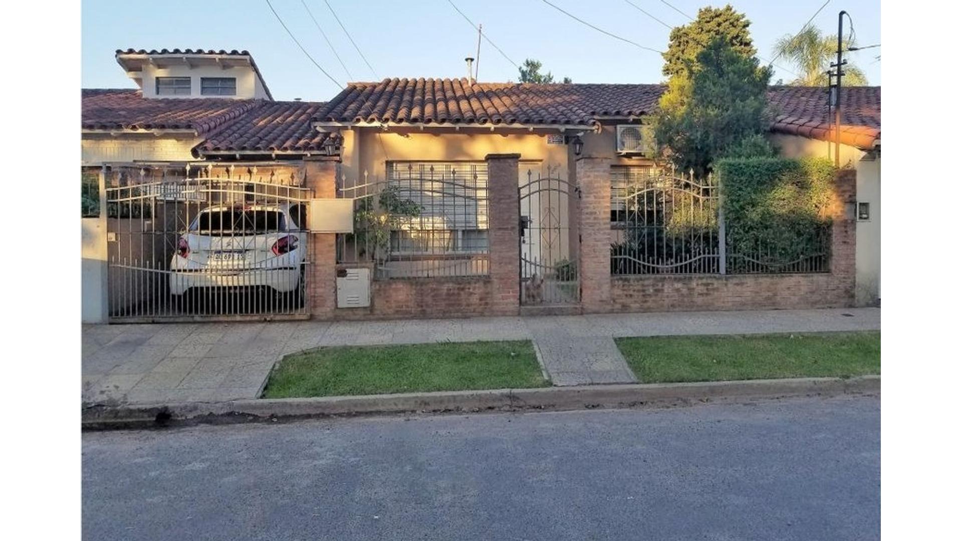 #5367736 | Venta | Casa | Ituzaingó (PARADELA INMOBILIARIA)