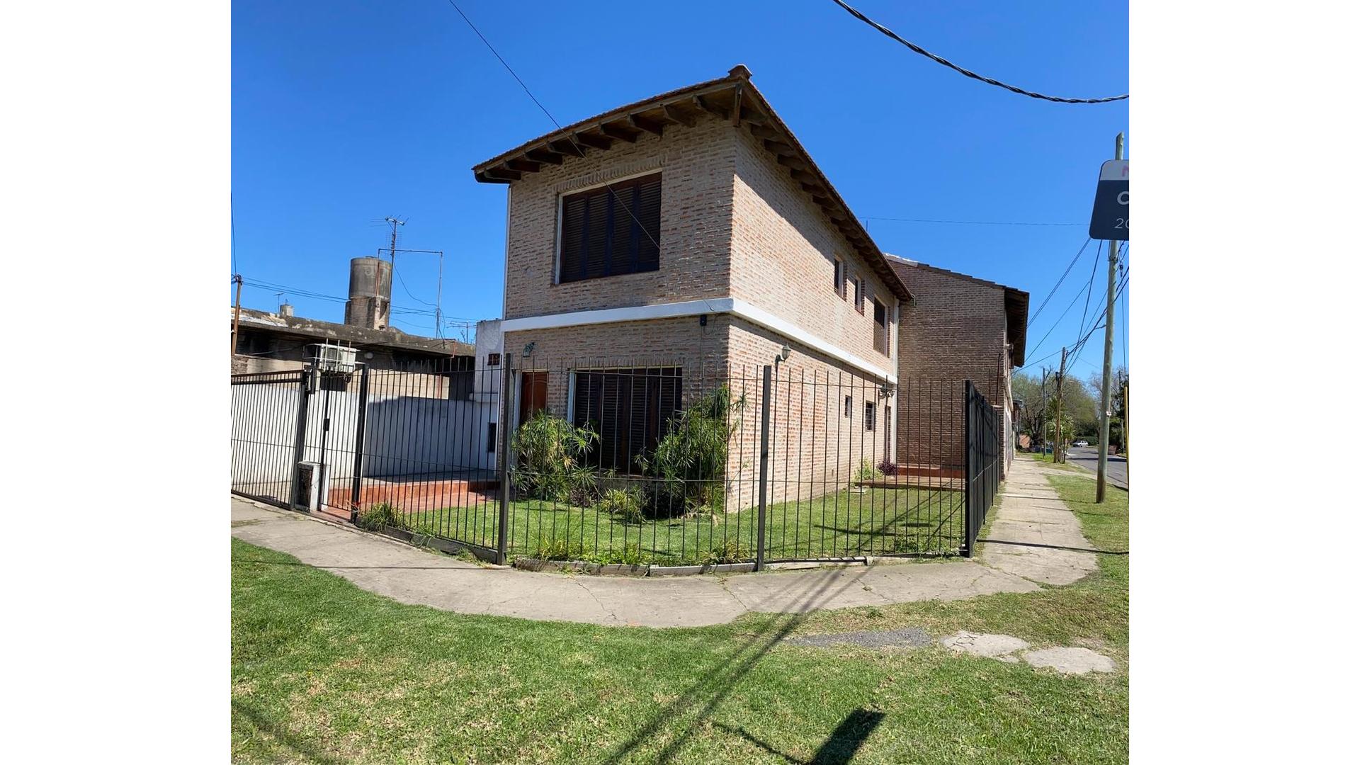 #5392747 | Venta | Casa | Moron (ALVAREZ PROPIEDADES (Sucursal))