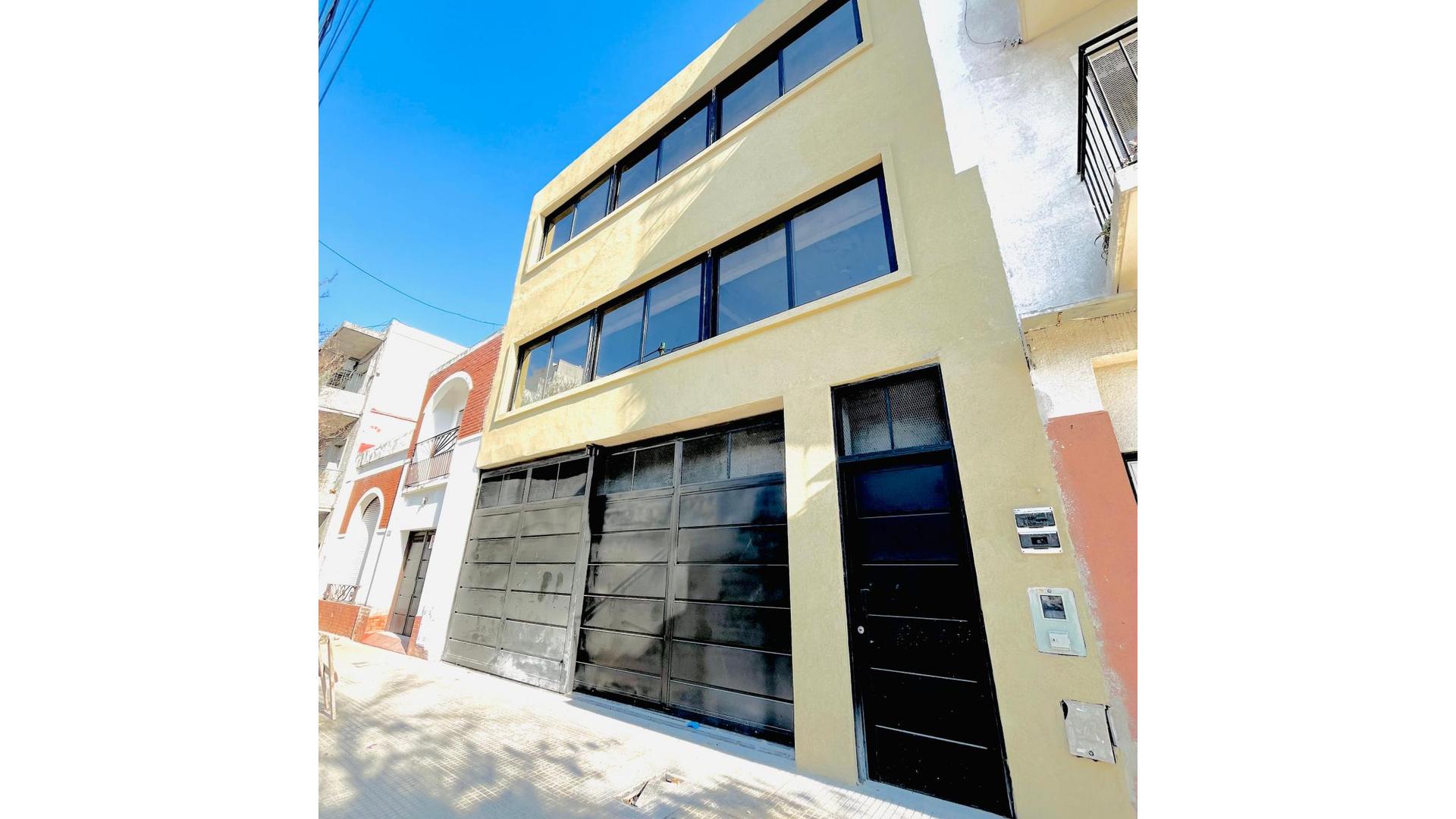 #5375342 | Venta | Galpón / Depósito / Bodega | Flores (INMOBILIARIA KATZ)