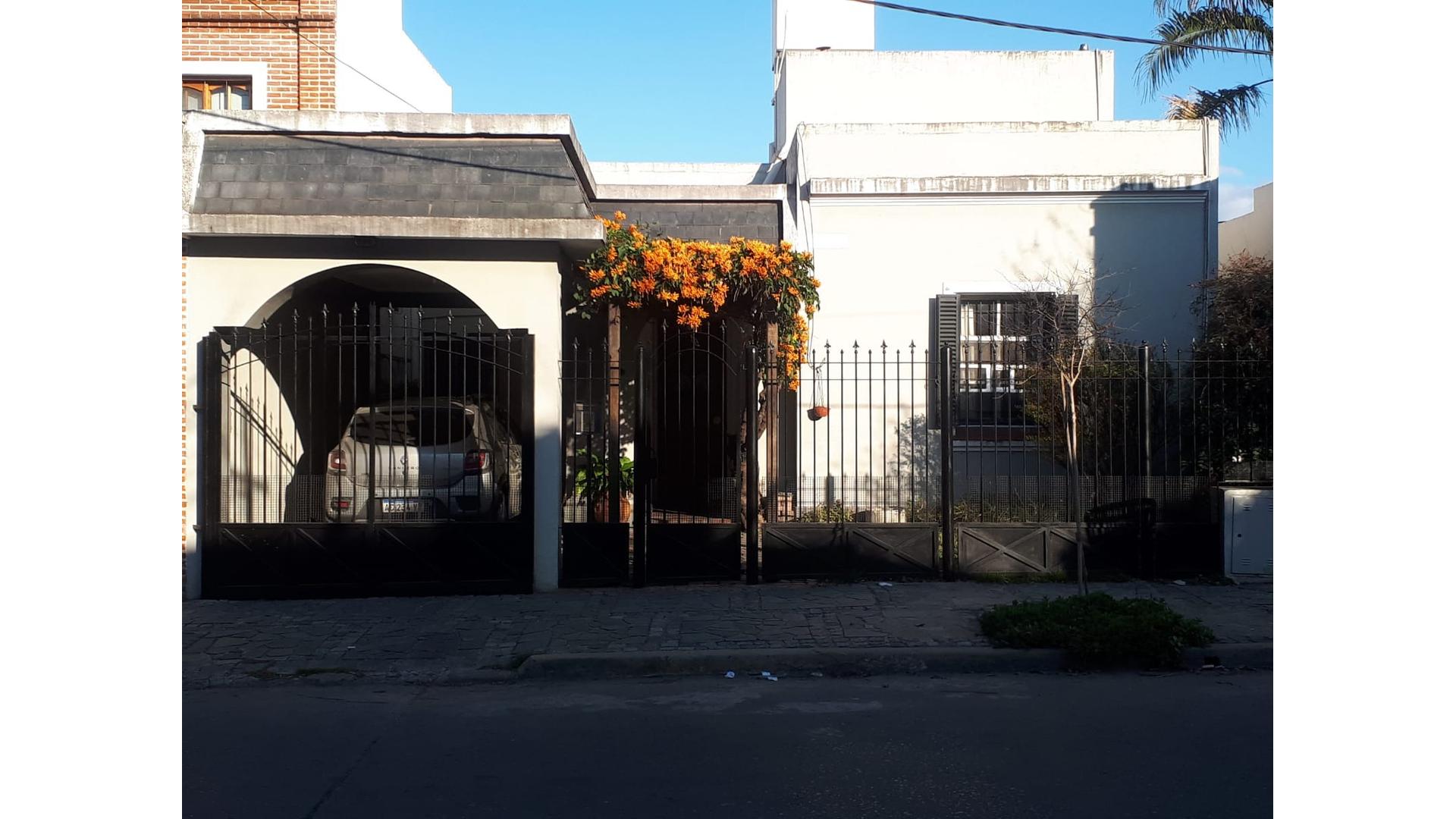 #5369199 | Venta | Casa | Quilmes (Mariana Gomez Propiedades )