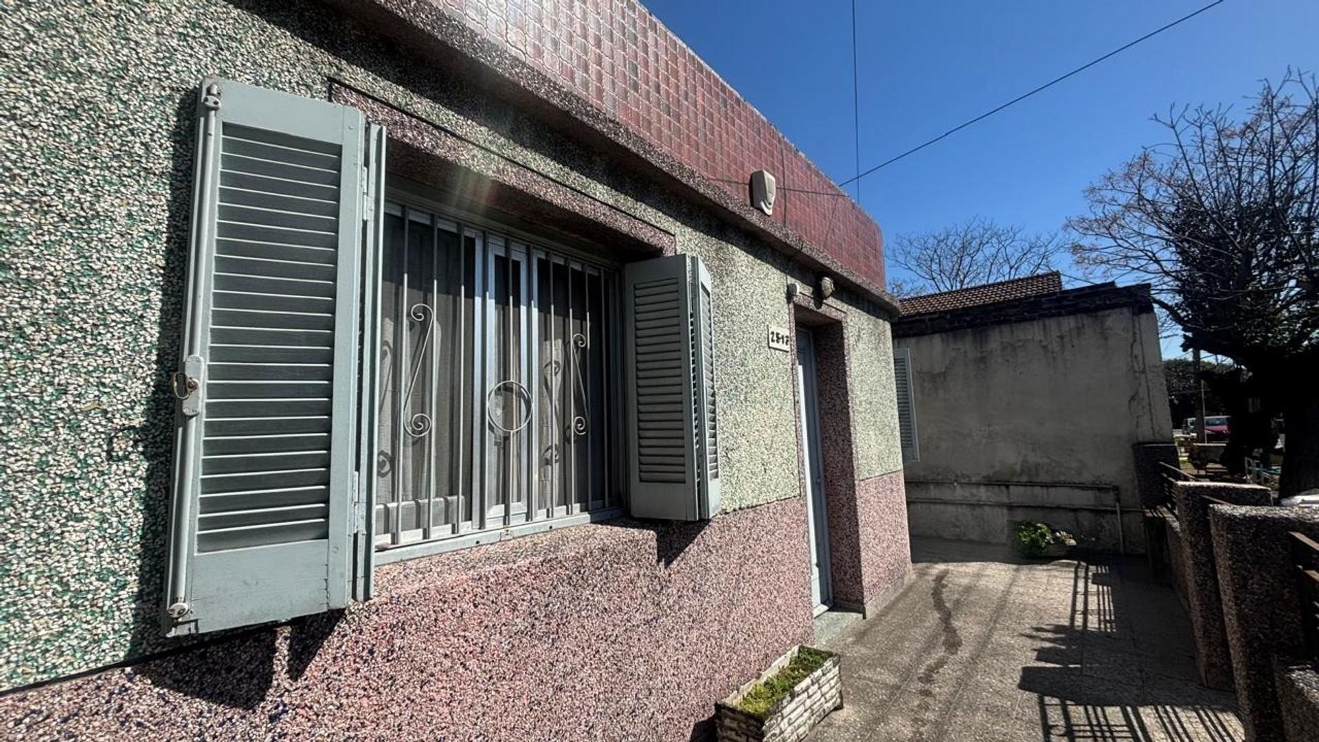 #5369201 | Venta | Casa | Berazategui (Riveiro Negocios inmobiliarios)