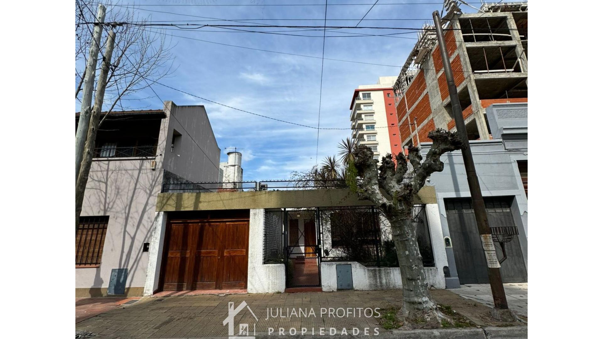 #5369248 | Venta | Casa | Quilmes (Juliana Profitos Propiedades)