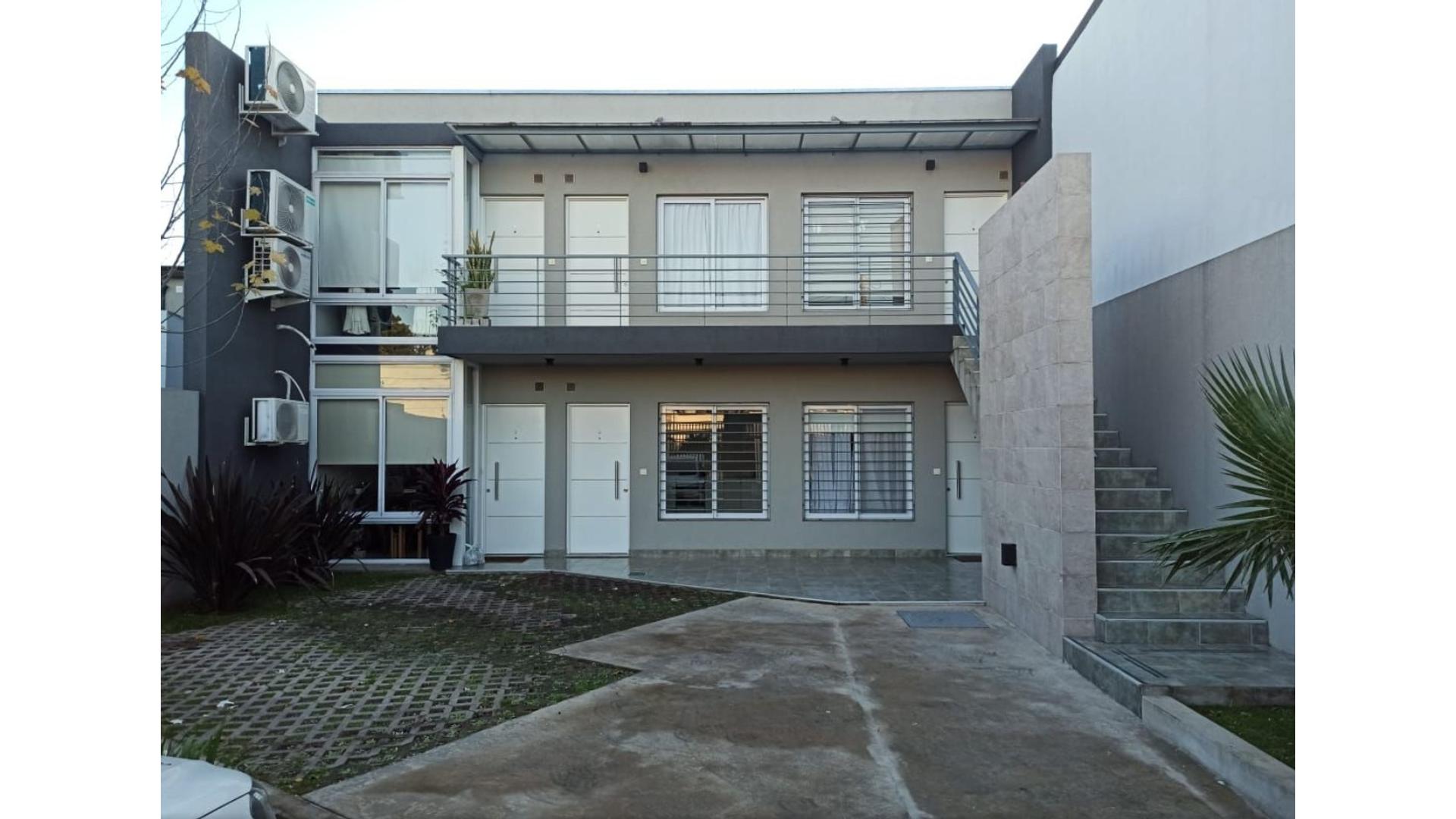 #5377096 | Venta | Casa | Moron (ALVAREZ PROPIEDADES (Sucursal))