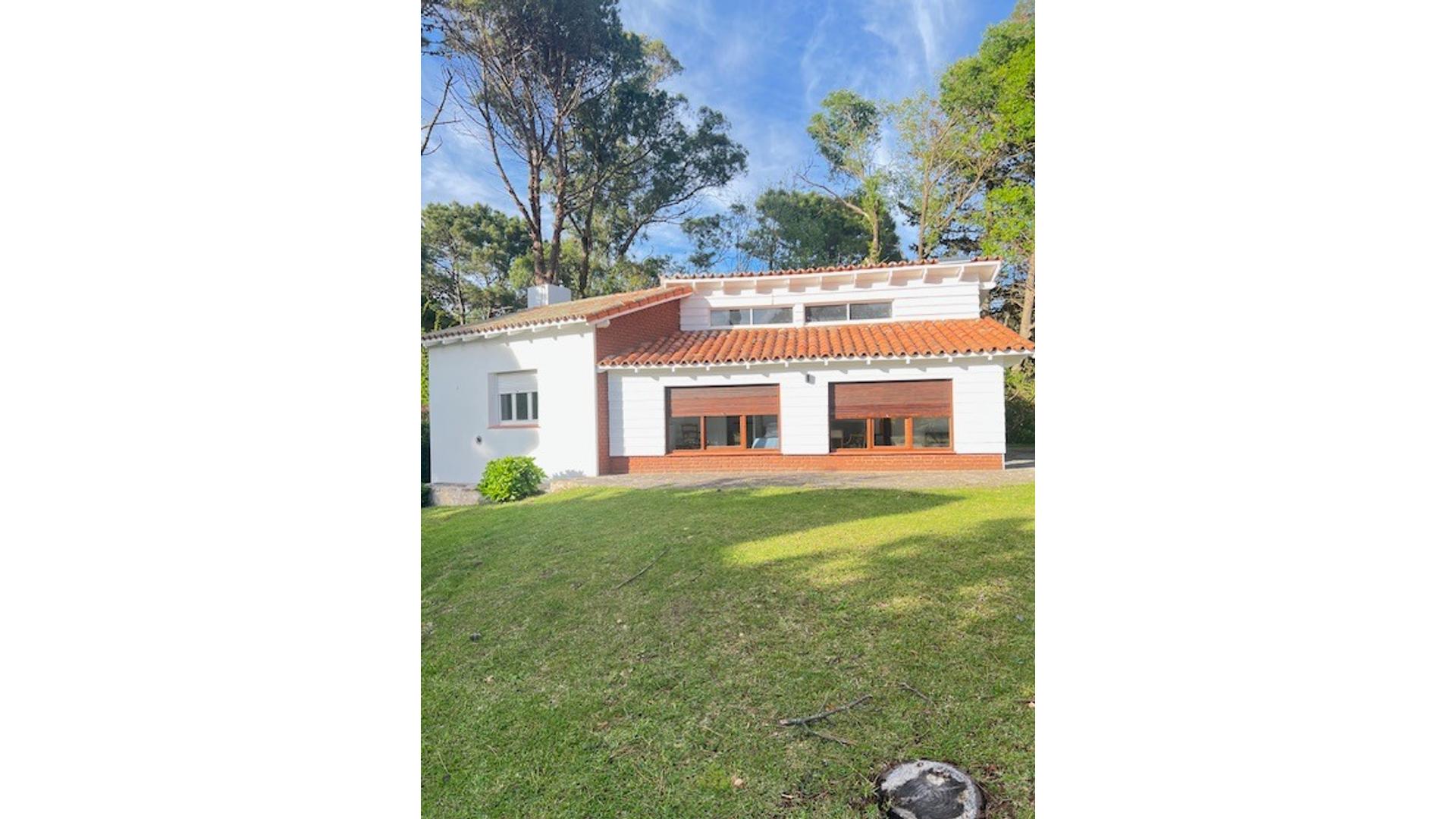 #5377798 | Alquiler | Casa | Pinamar (Saint Jean Propiedades)