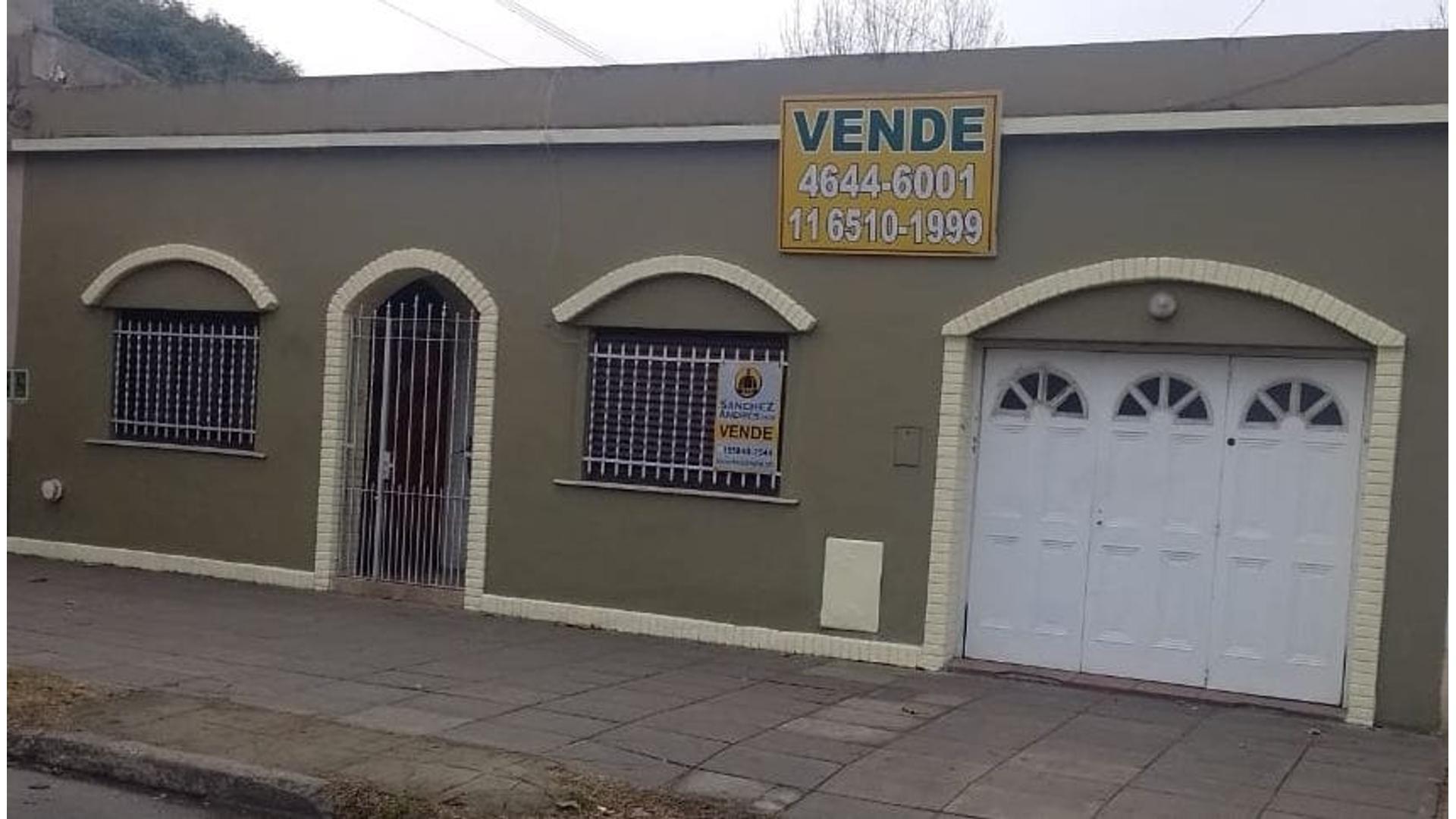 #5377998 | Venta | Casa | Moron (GABRIEL DESIATA BIENES RAICES)