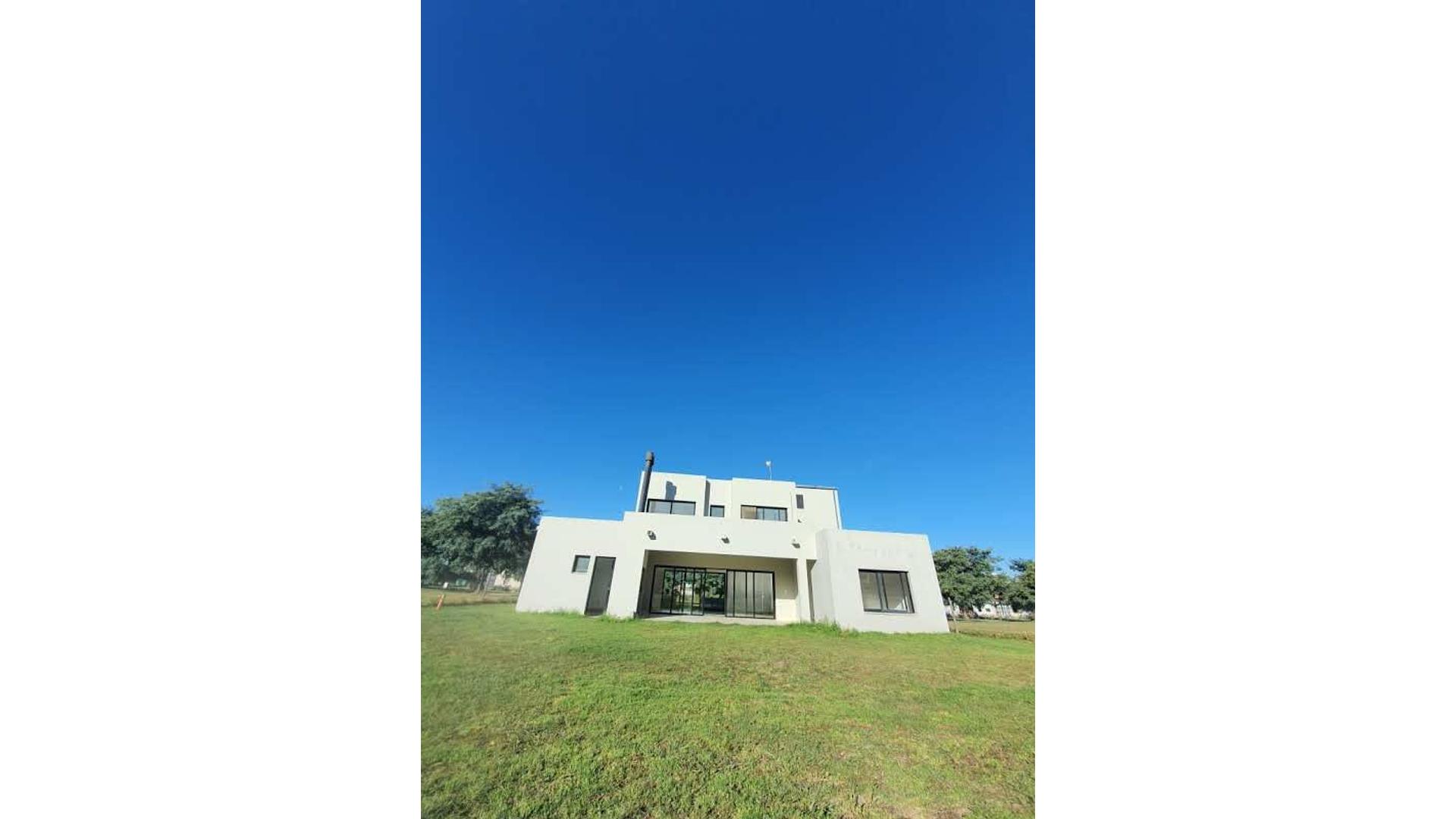 #5380321 | Venta | Casa | Villa San Lorenzo (Fv Emprendimientos)