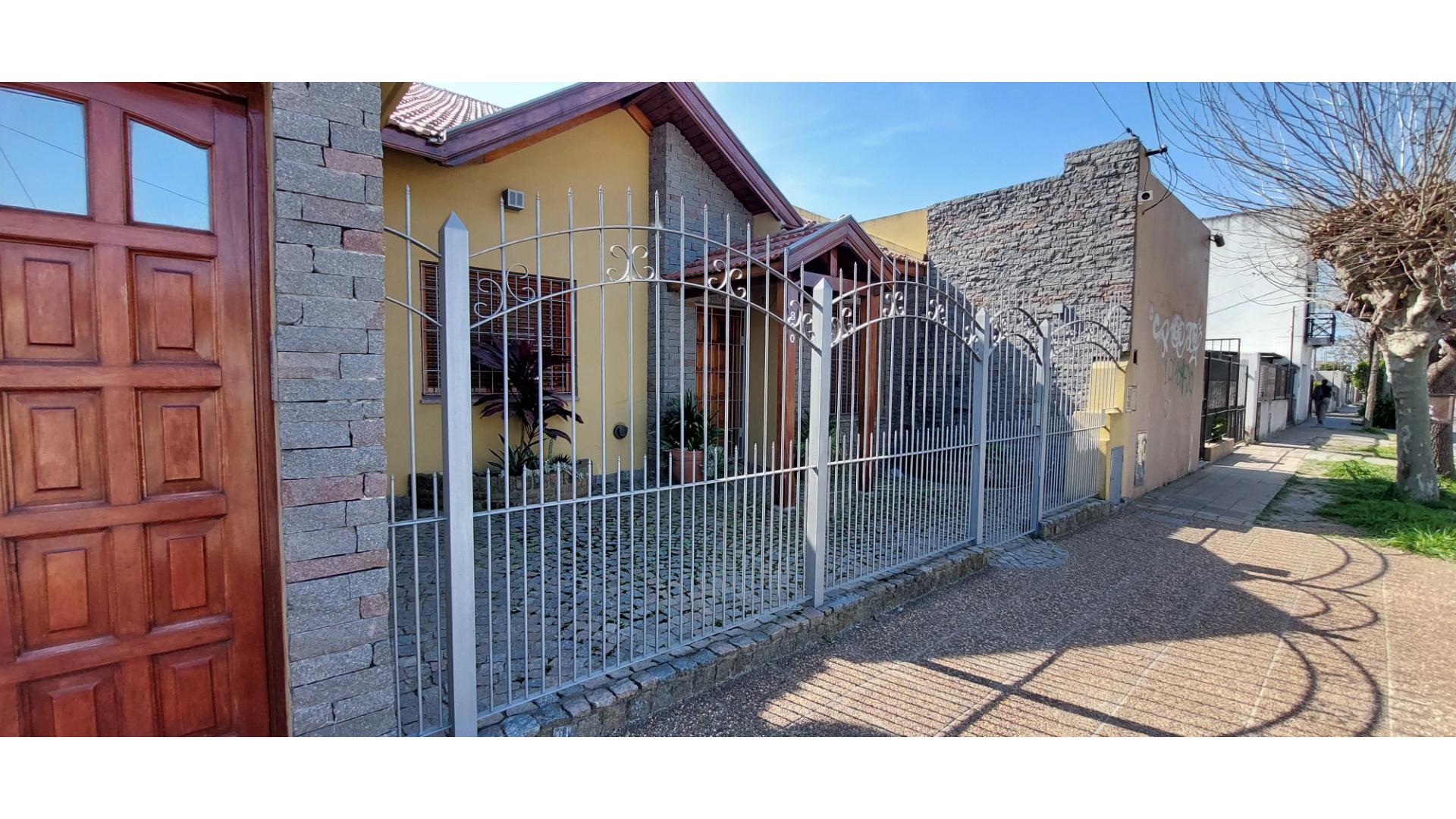 #5386817 | Venta | Casa | Quilmes (Riveiro Negocios inmobiliarios)