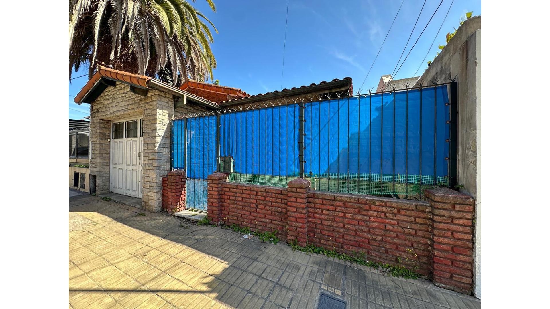 #5386897 | Venta | Casa | Quilmes (Juliana Profitos Propiedades)