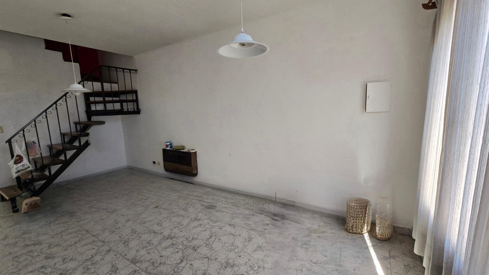 #5402222 | Alquiler | PH | Ituzaingó (Inmobiliaria Carlucci)