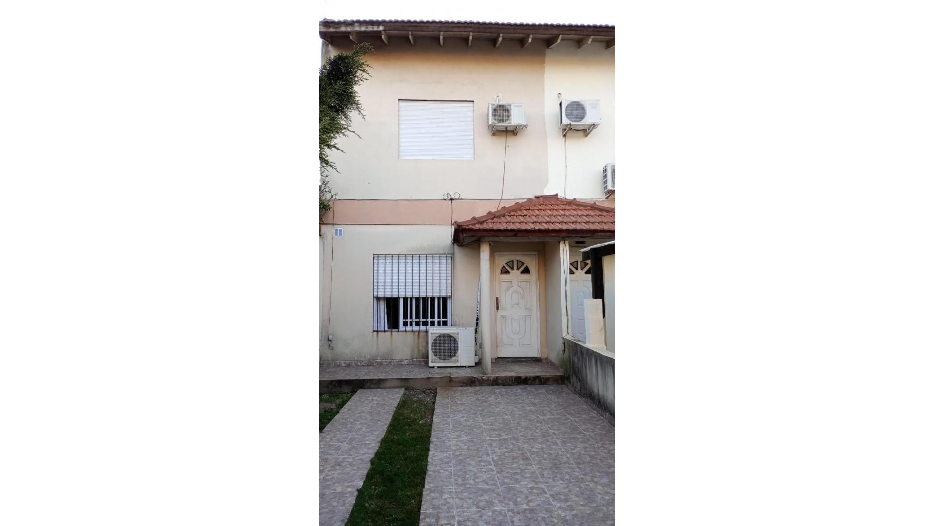 #5405365 | Venta | Casa | Lomas De Zamora (Picco Propiedades)