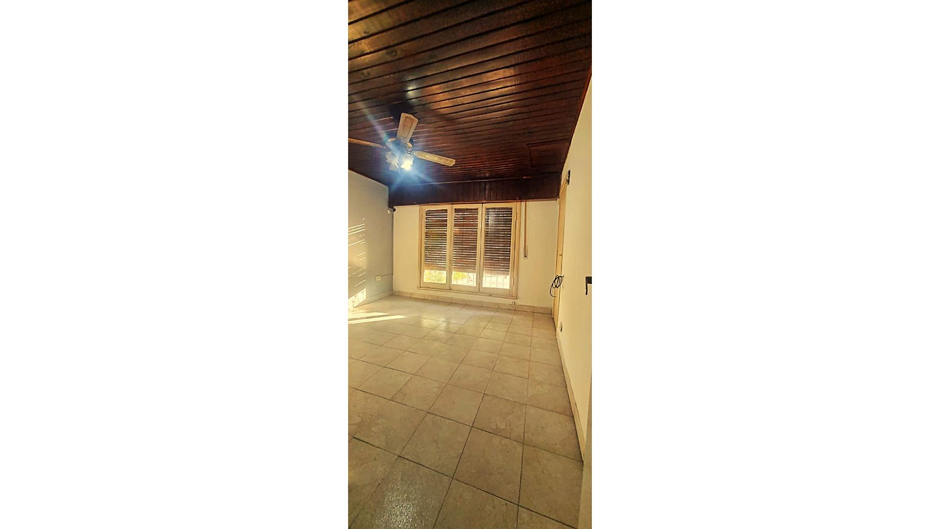 #5402630 | Alquiler | Casa | Merlo (ETELMAN PROPIEDADES)