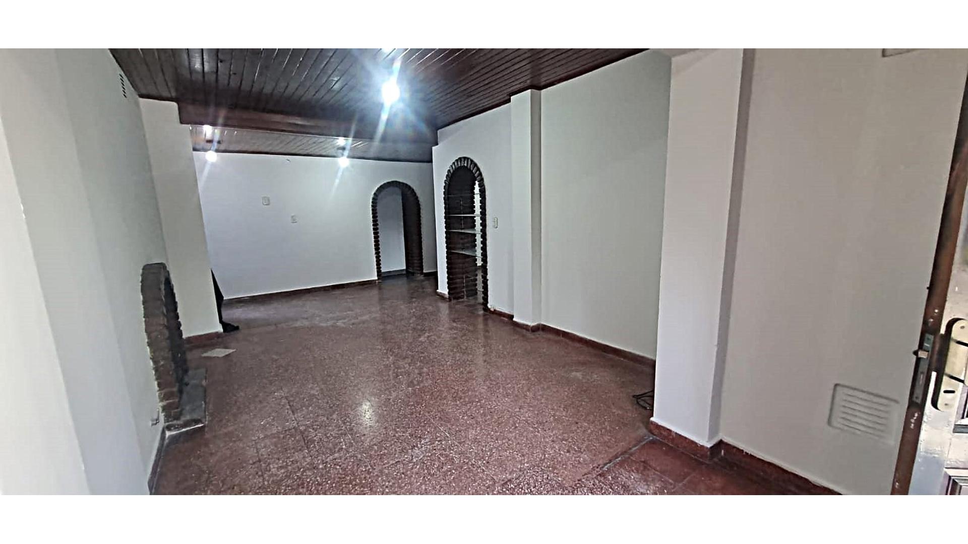 #5402630 | Alquiler | Casa | Merlo (ETELMAN PROPIEDADES)