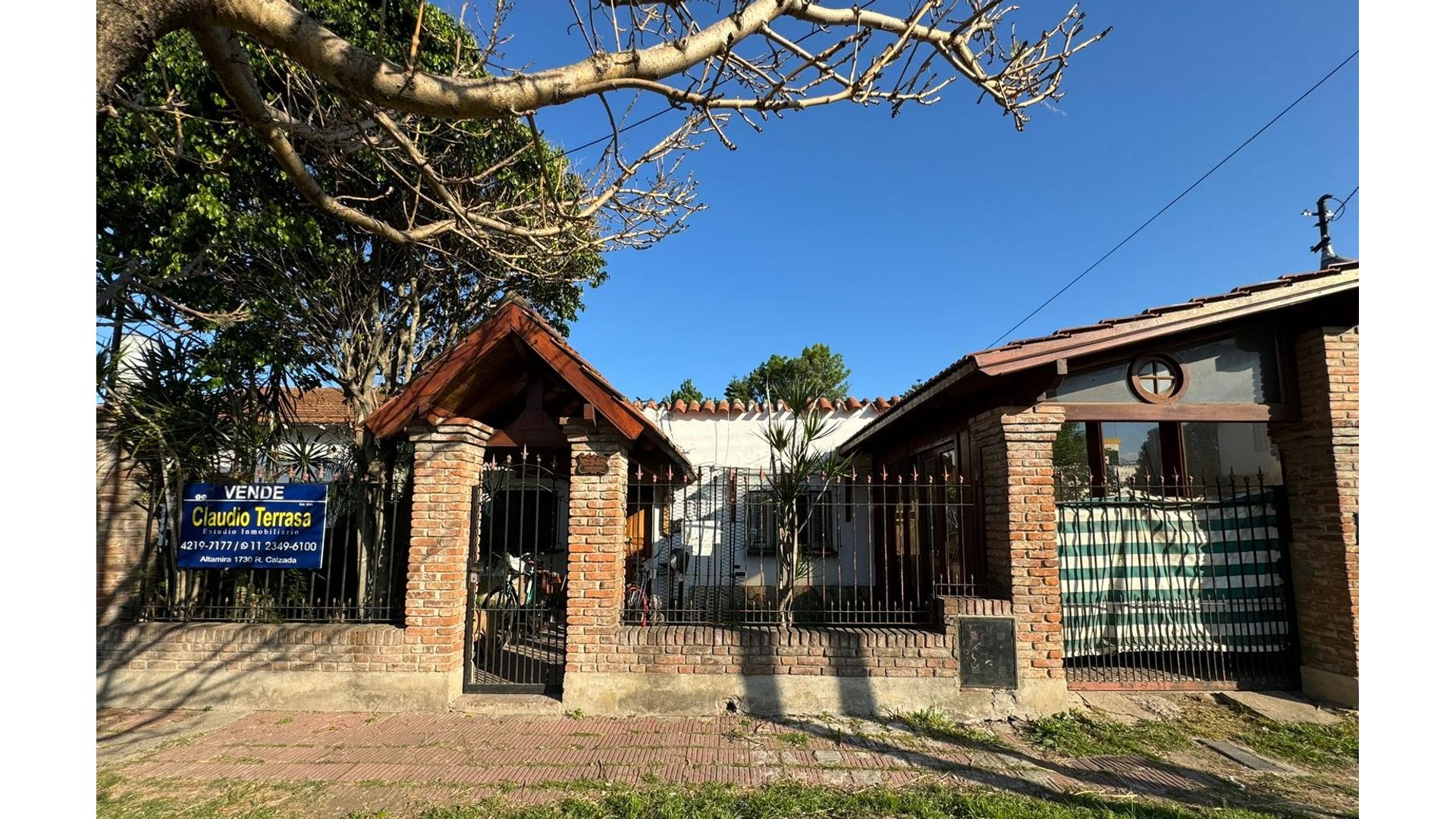 #5375880 | Venta | Casa | Almirante Brown (Claudio Terrasa Estudio Inmobiliario)