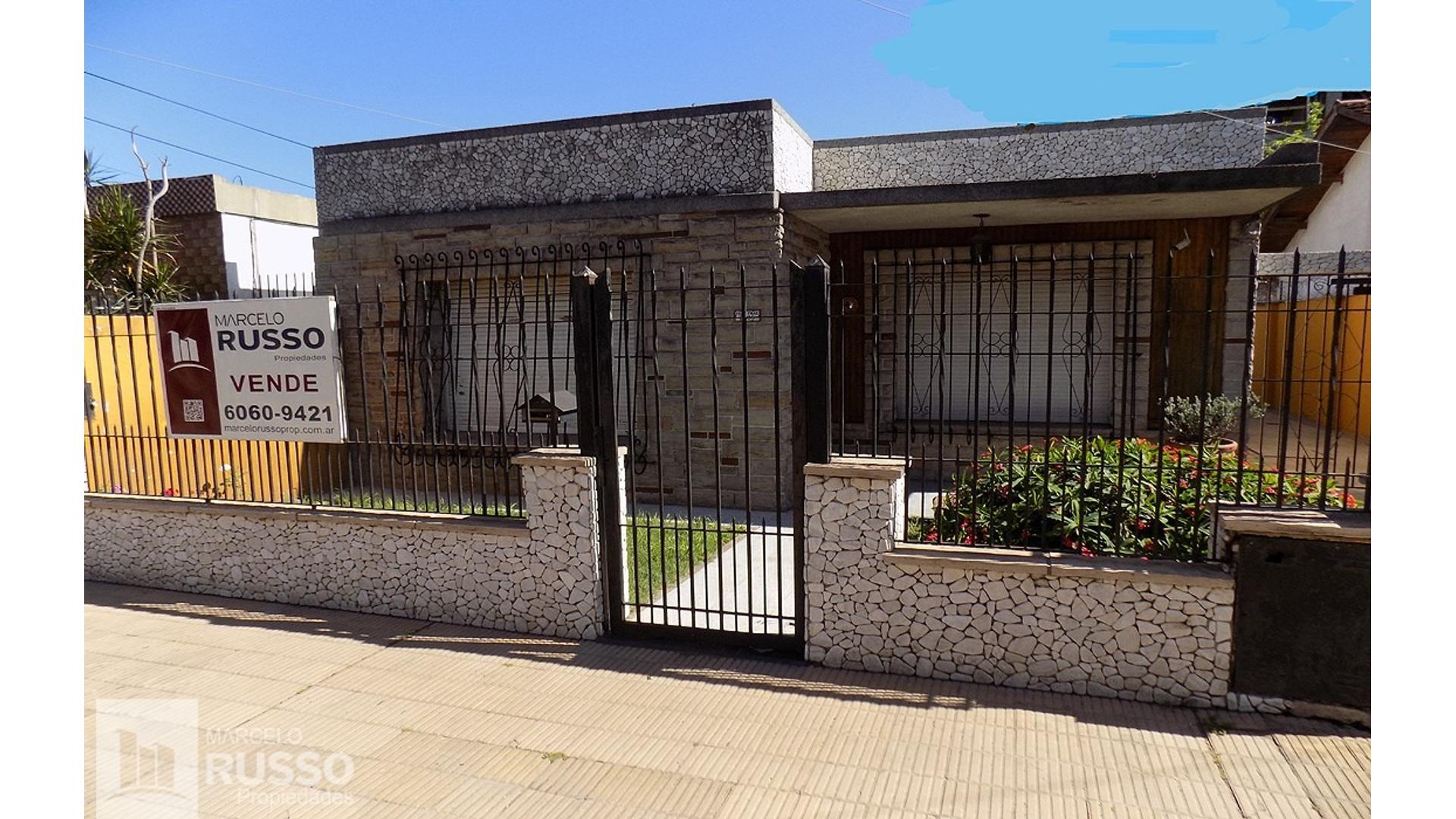 #5420504 | Venta | Casa | Hurlingham (Marcelo Russo Propiedades)