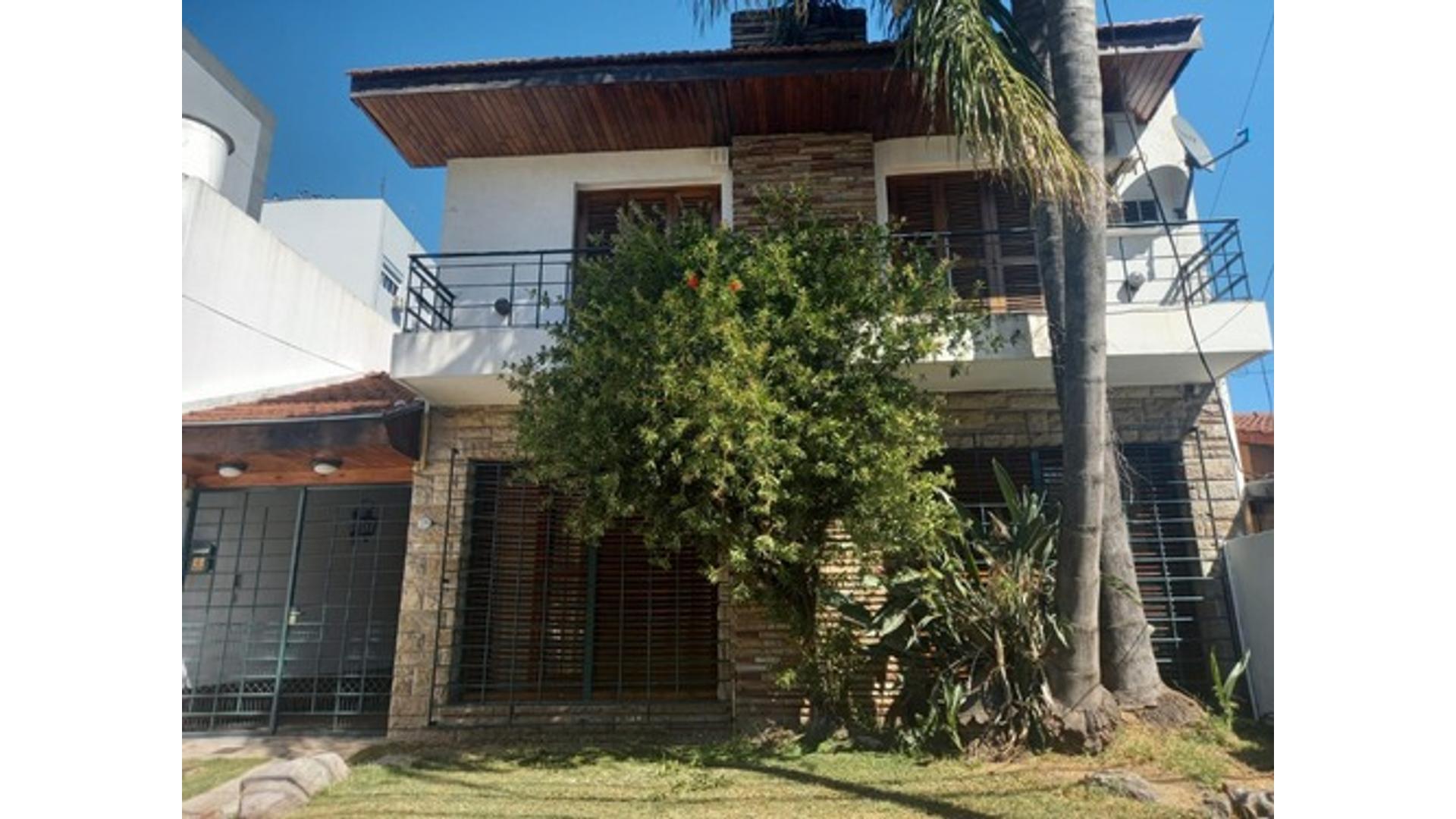 #5424501 | Venta | Casa | Moron (ALVAREZ PROPIEDADES (Sucursal))