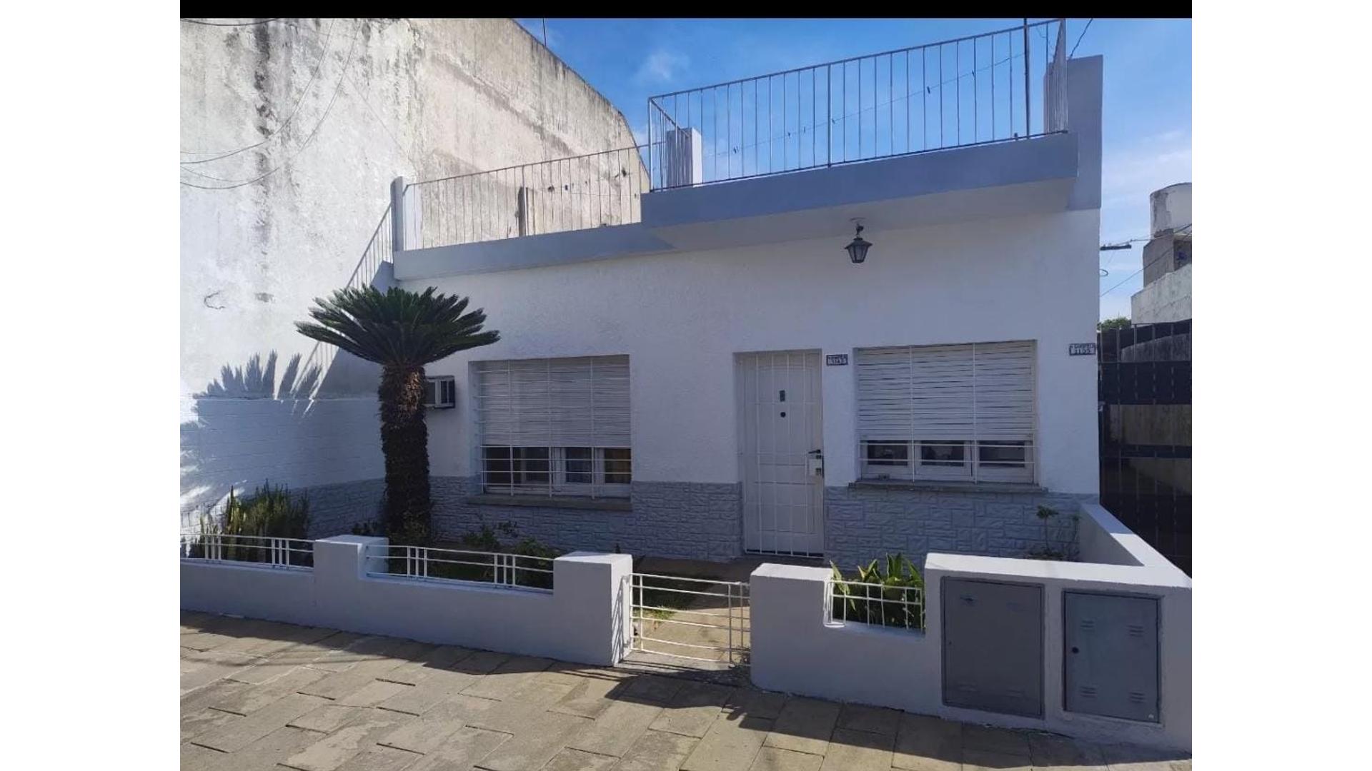 #5430691 | Venta | Casa | Moron (Asesorias Y Producciones Lm)