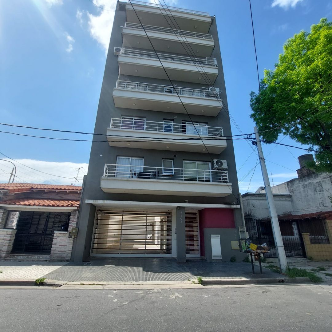 #5396773 | Alquiler | PH | Valentin Alsina (Gestionar Red Inmobiliaria)