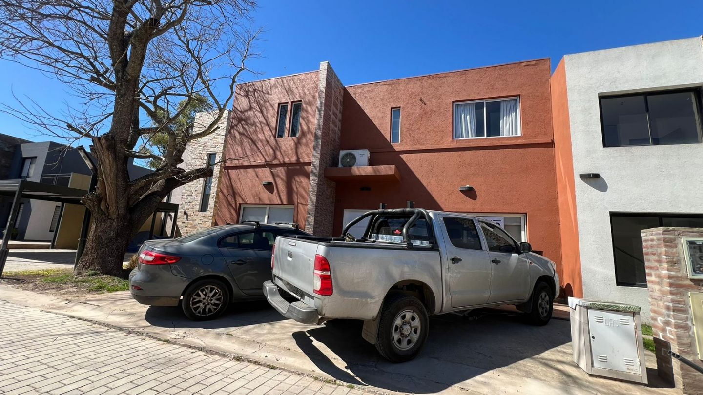 #5378749 | Venta | Casa | Villa Gobernador Udaondo (Gabriel Paris  Asesor inmobiliario)