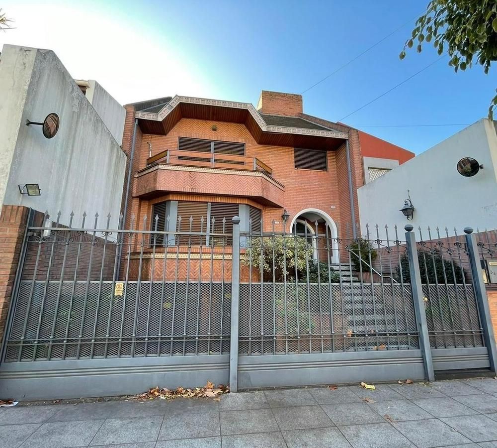 #5481712 | Venta | Casa | Villa del Parque (Jakim Propiedades)